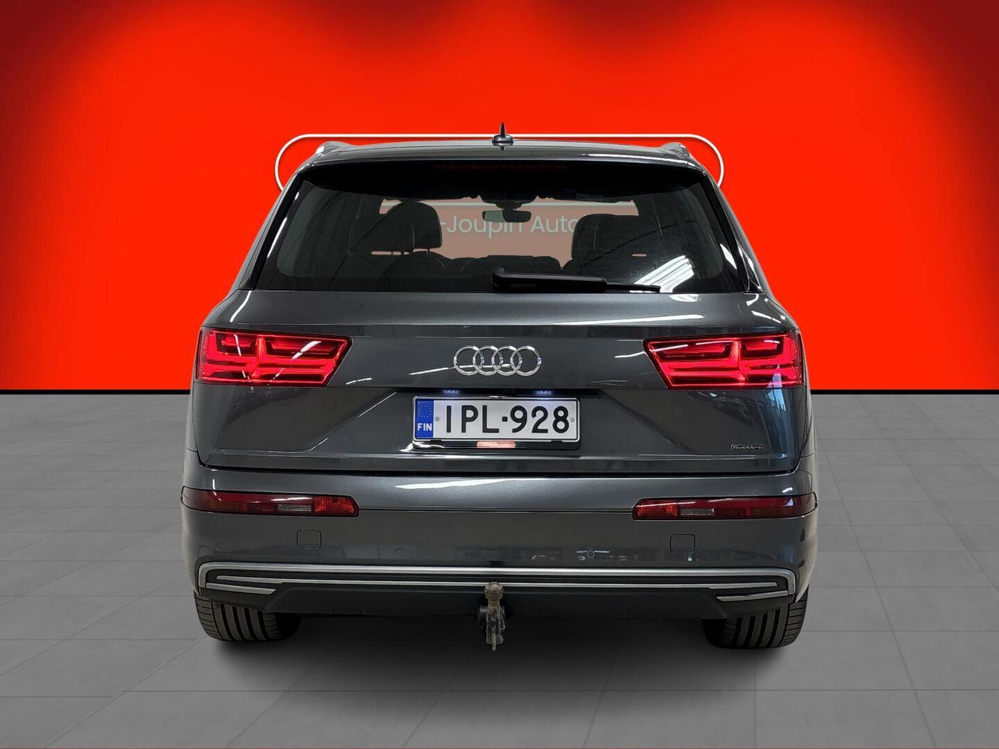 AUDI Q7 2017