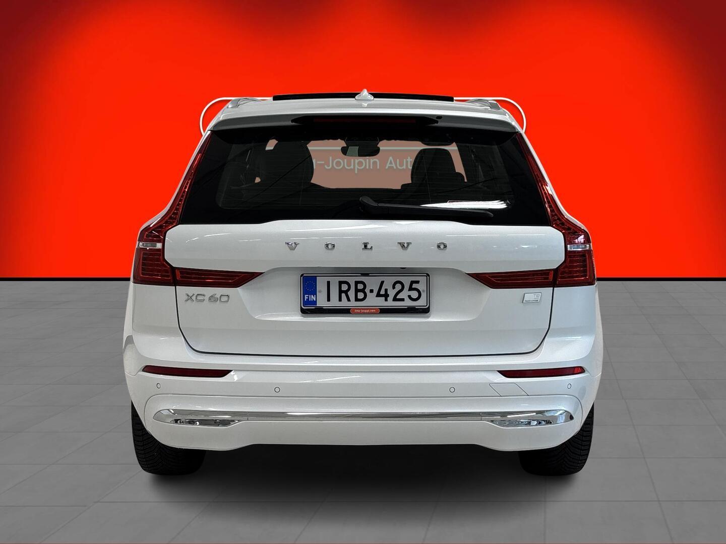 VOLVO XC60 2023