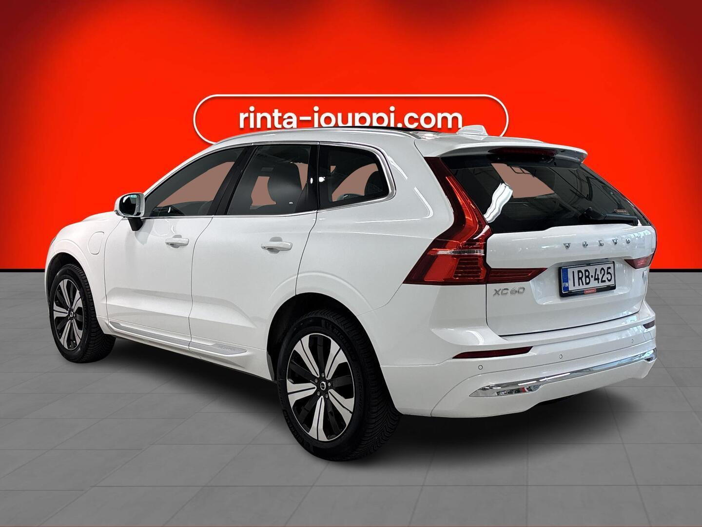 VOLVO XC60 2023