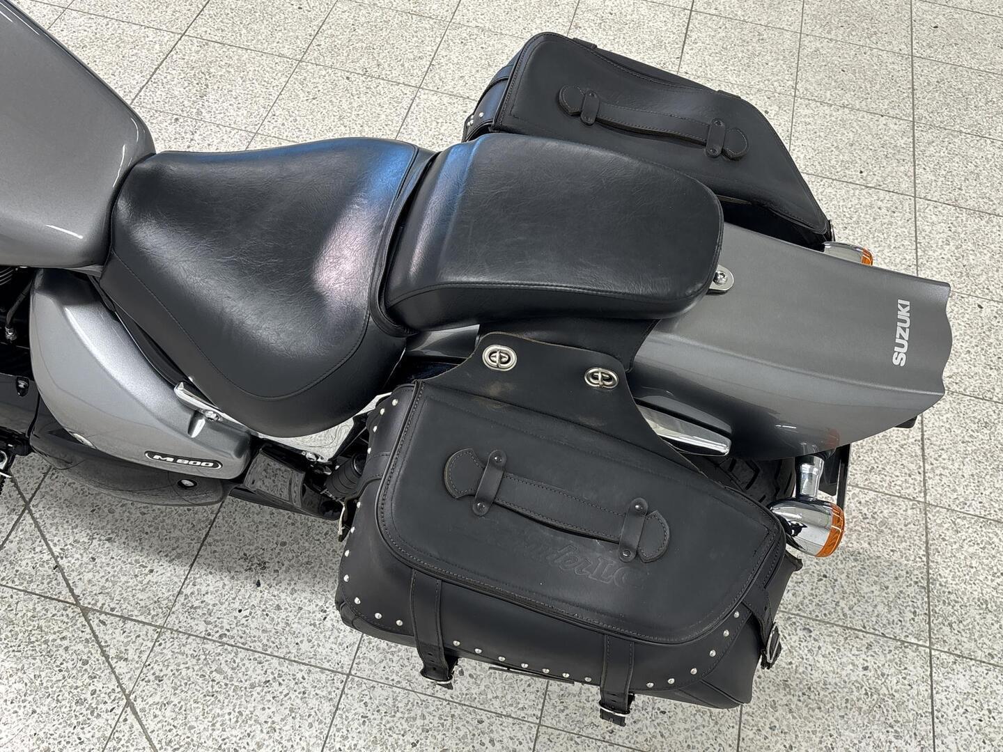 SUZUKI INTRUDER 2006