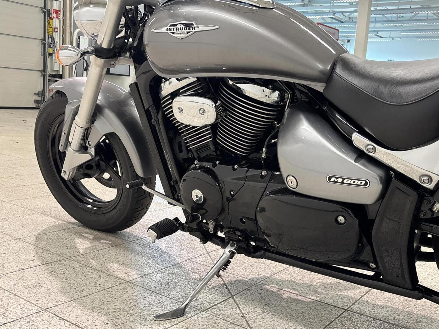 SUZUKI INTRUDER 2006