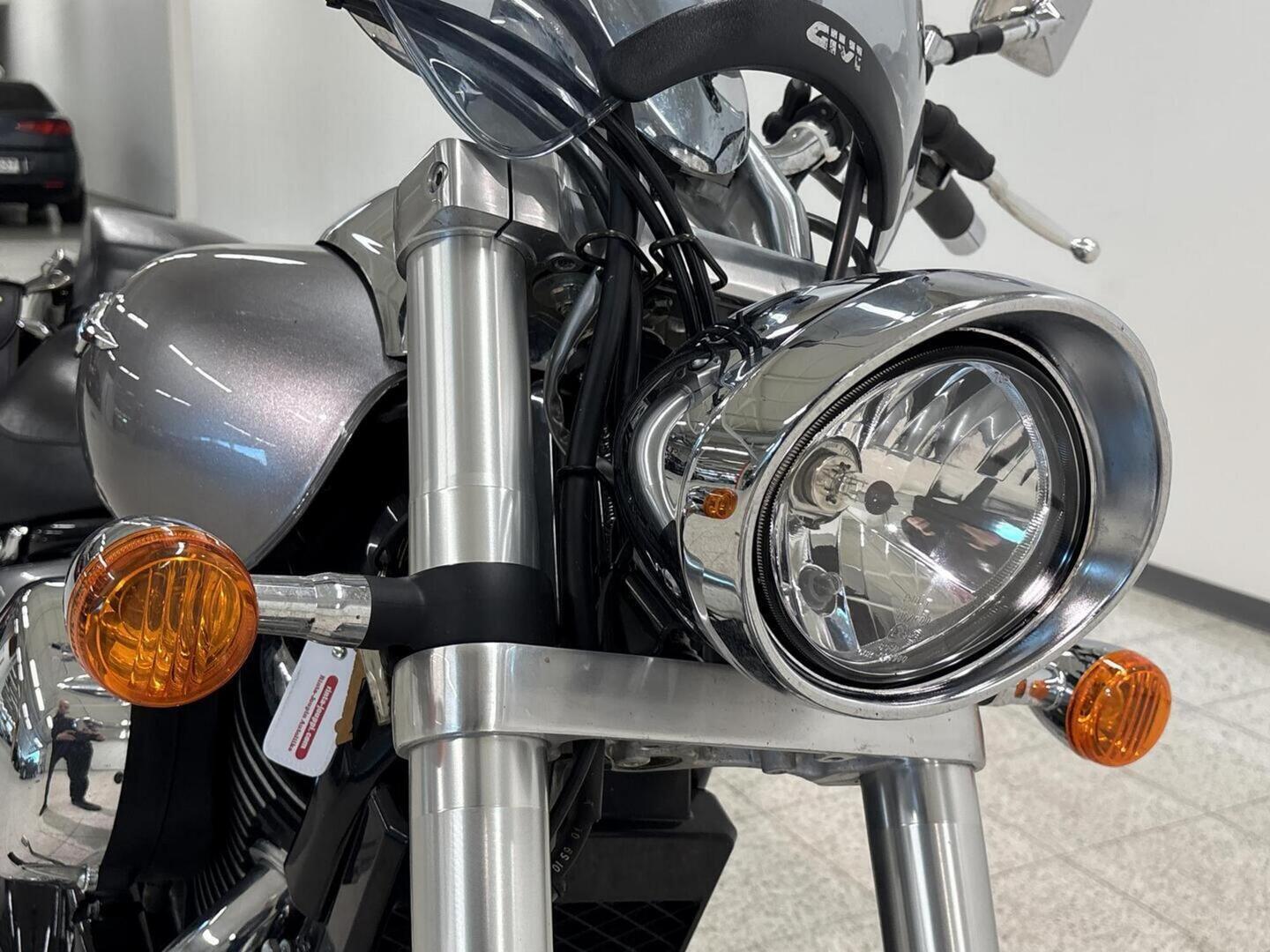 SUZUKI INTRUDER 2006