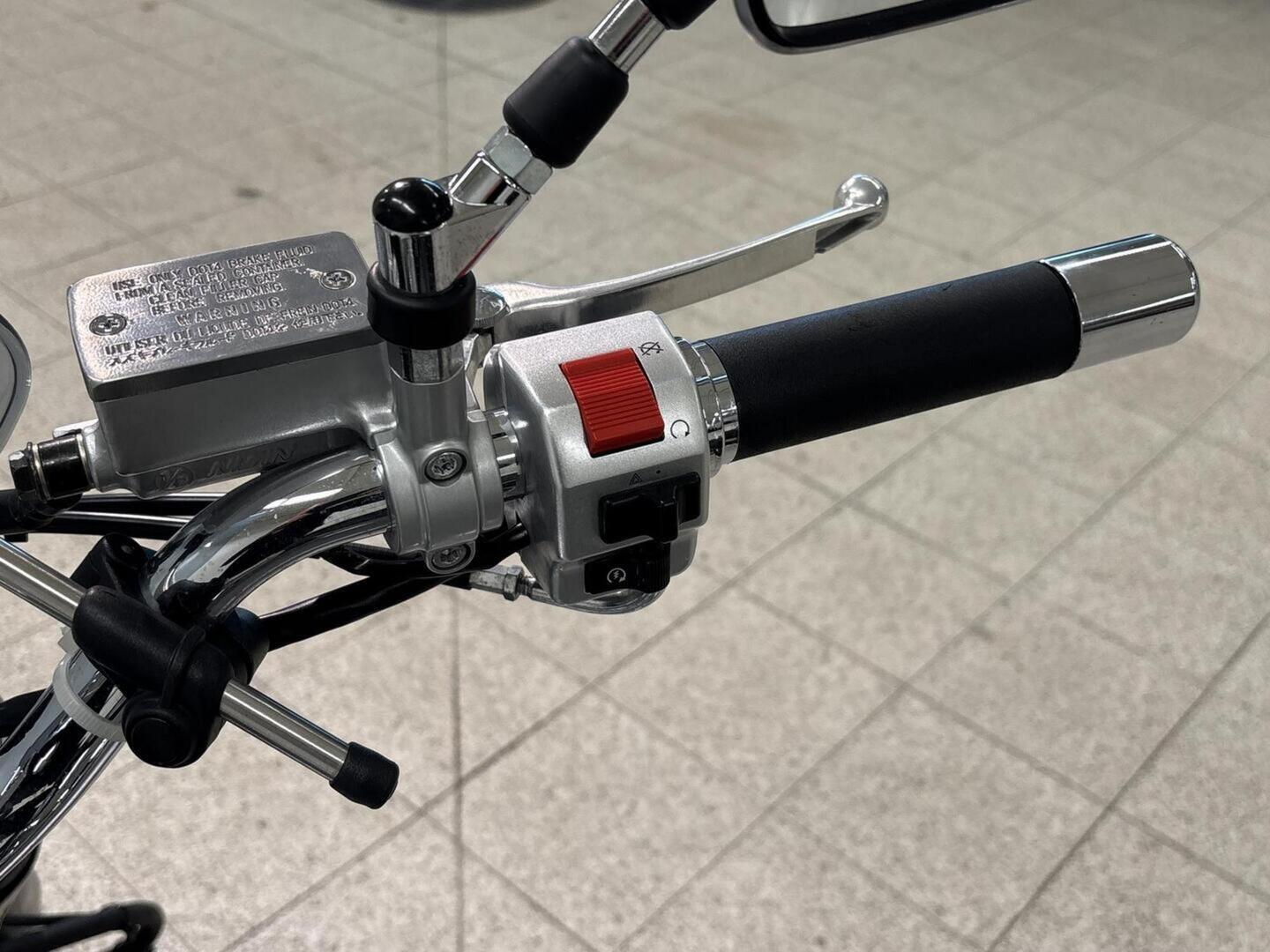 SUZUKI INTRUDER 2006