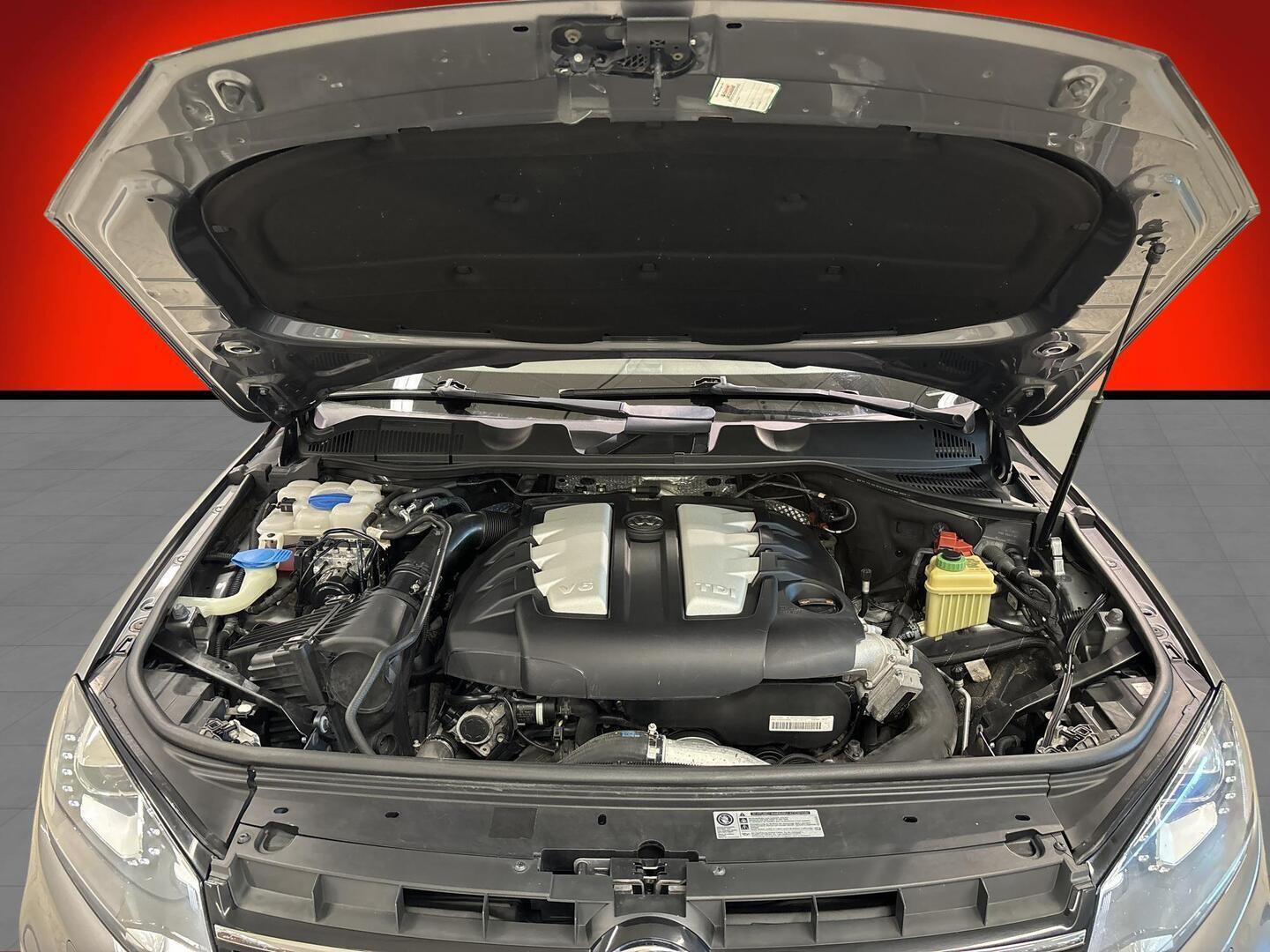 VOLKSWAGEN Touareg 2011