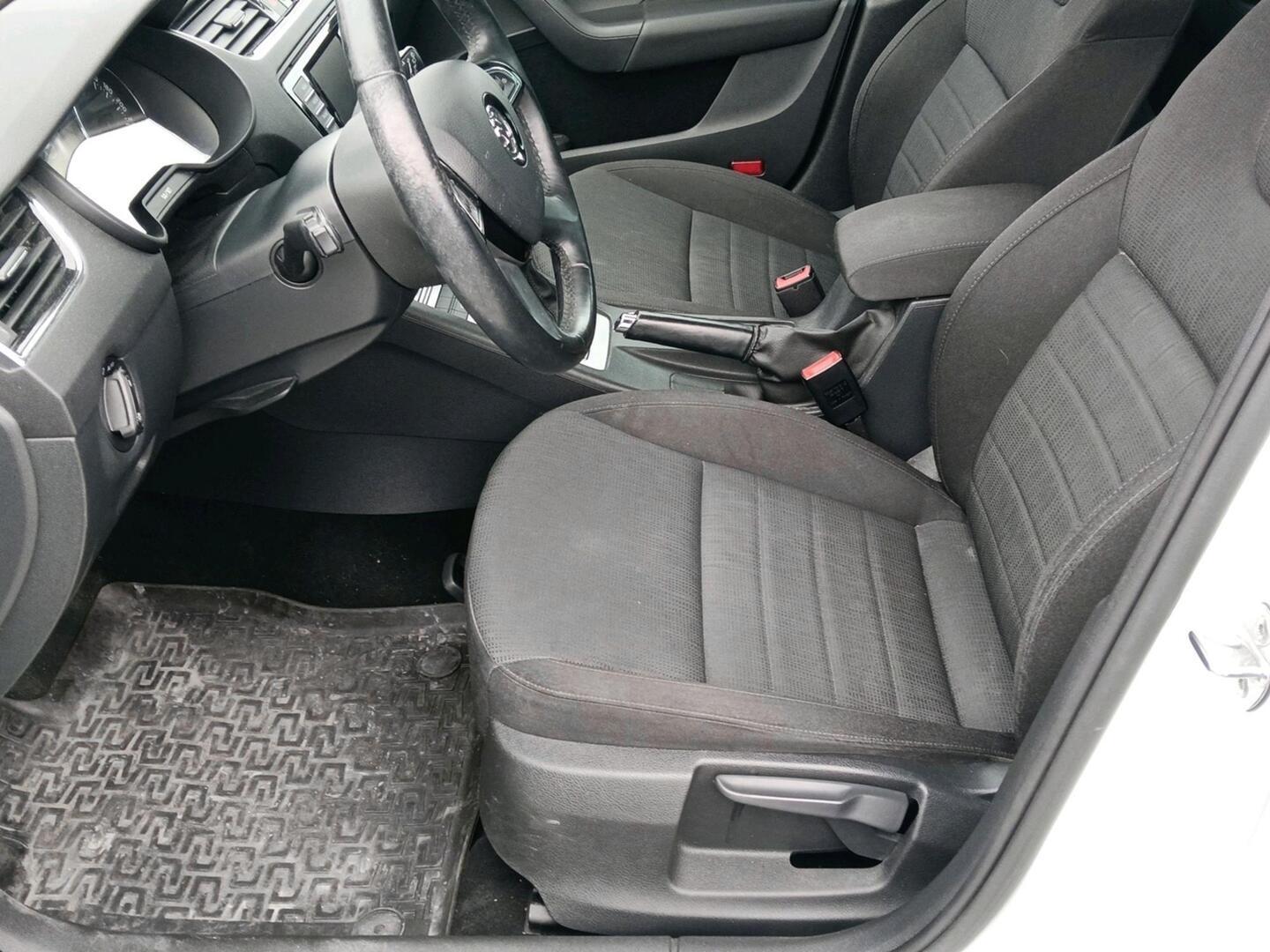 SKODA Octavia 2015