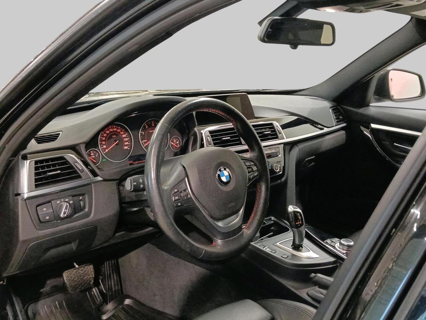 BMW 320 2018