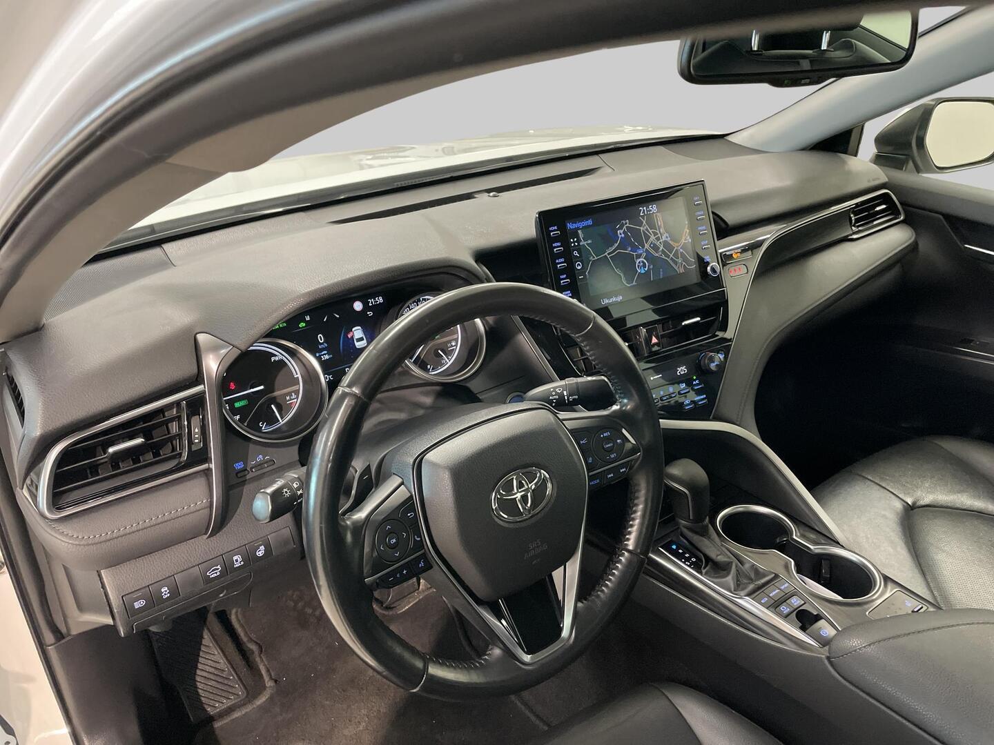 TOYOTA CAMRY 2023