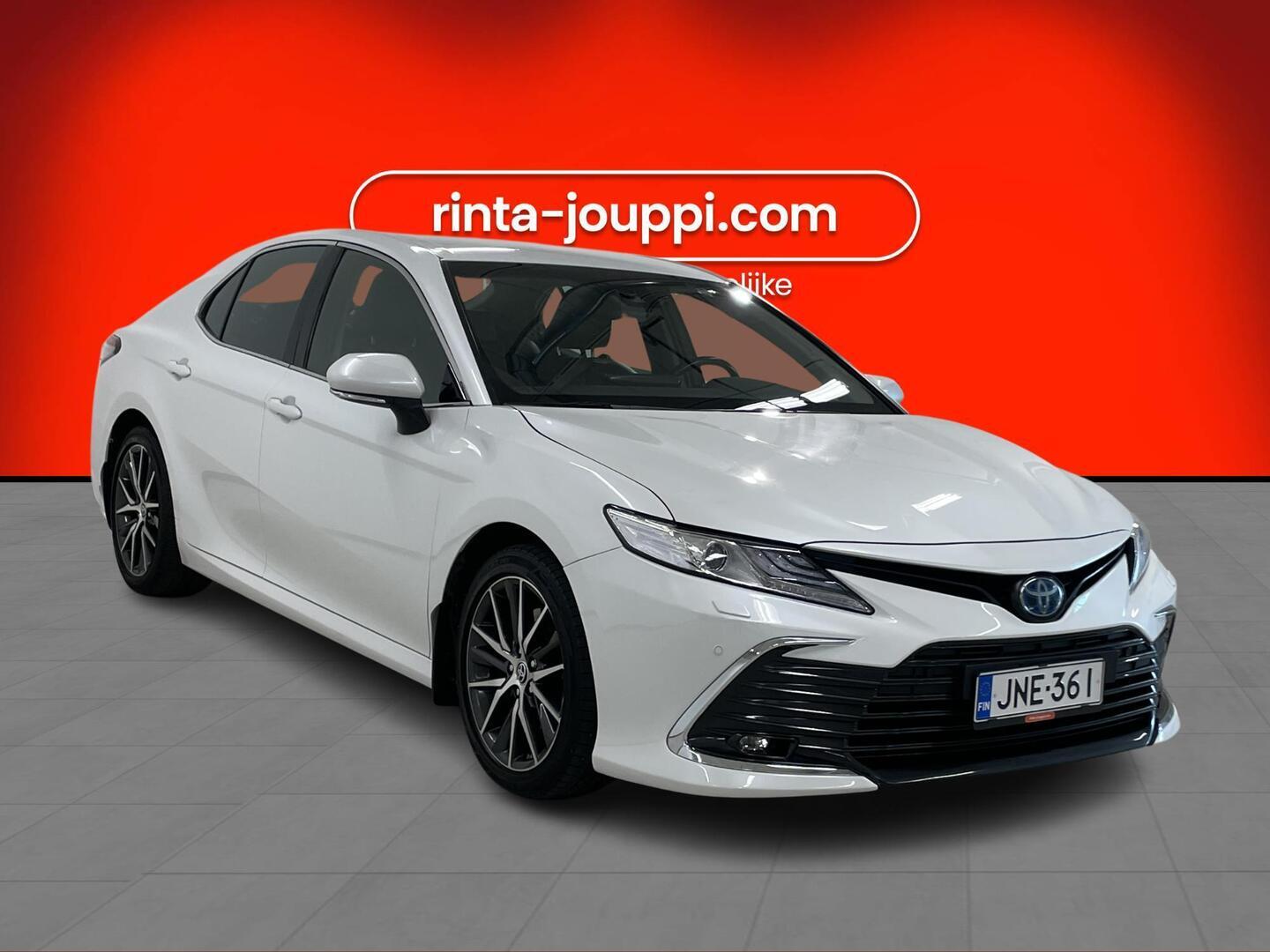 TOYOTA CAMRY 2023