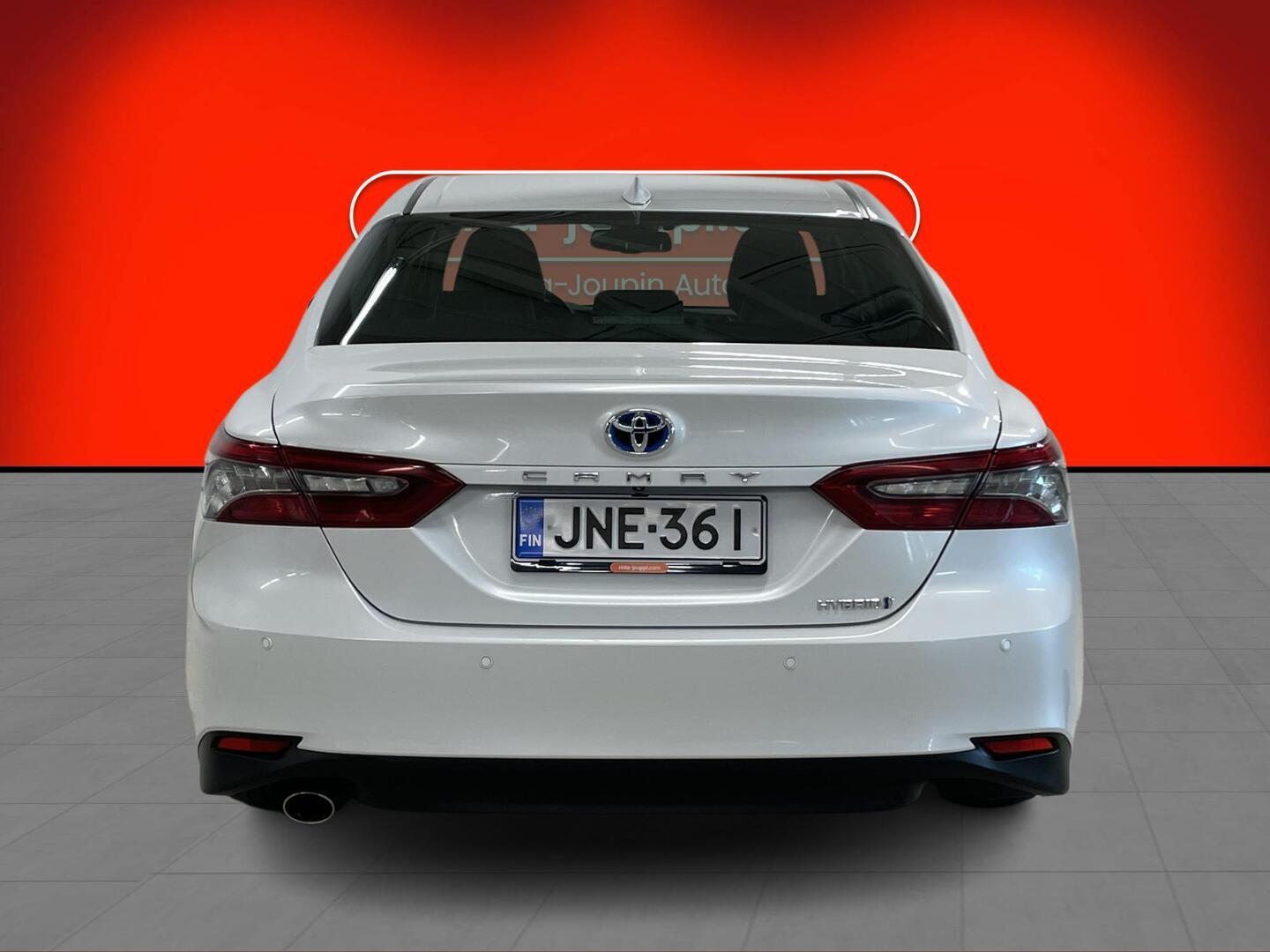 TOYOTA CAMRY 2023