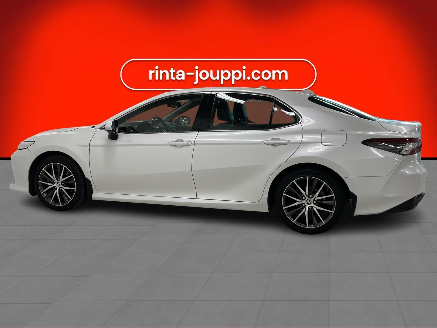 TOYOTA CAMRY 2023