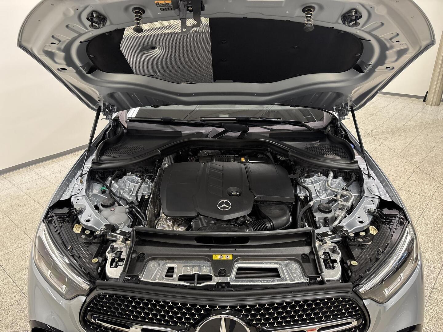 MERCEDES-BENZ GLC 2024