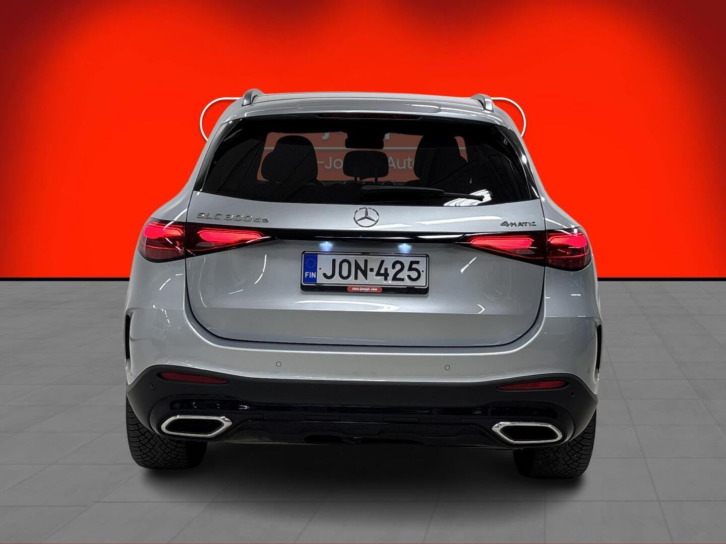 MERCEDES-BENZ GLC 2024