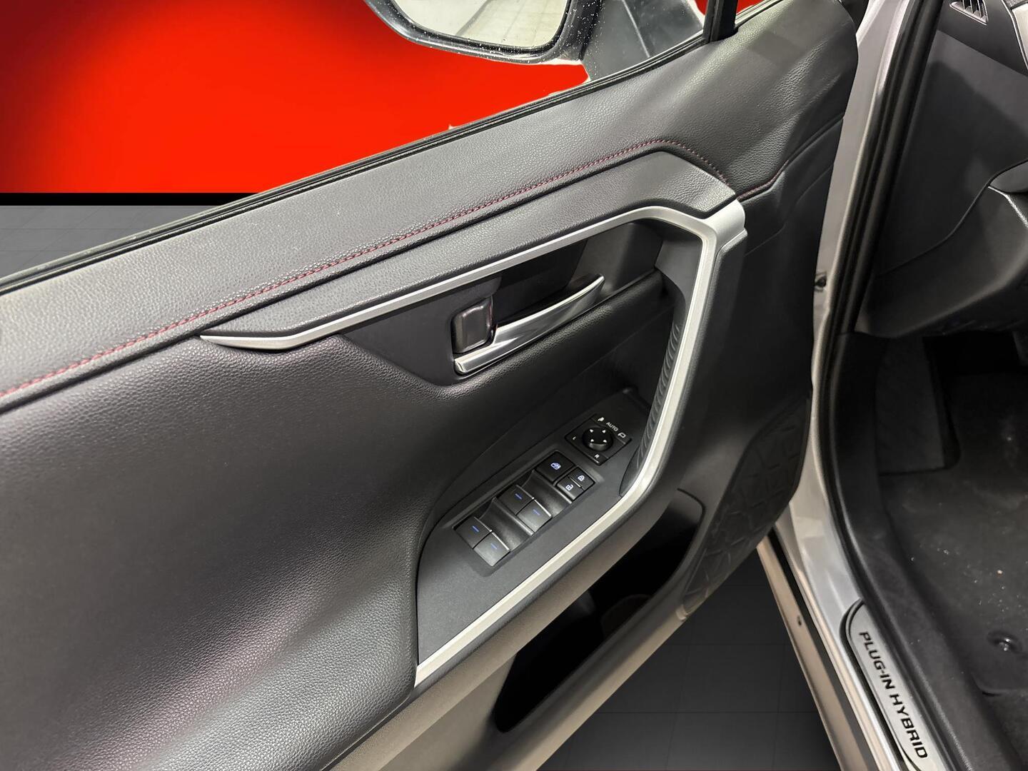 TOYOTA RAV4 PLUG-IN 2021