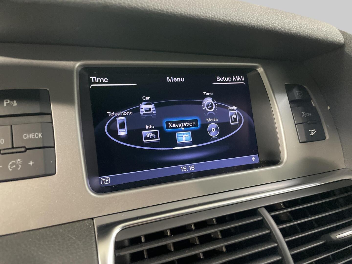 AUDI Q7 2012