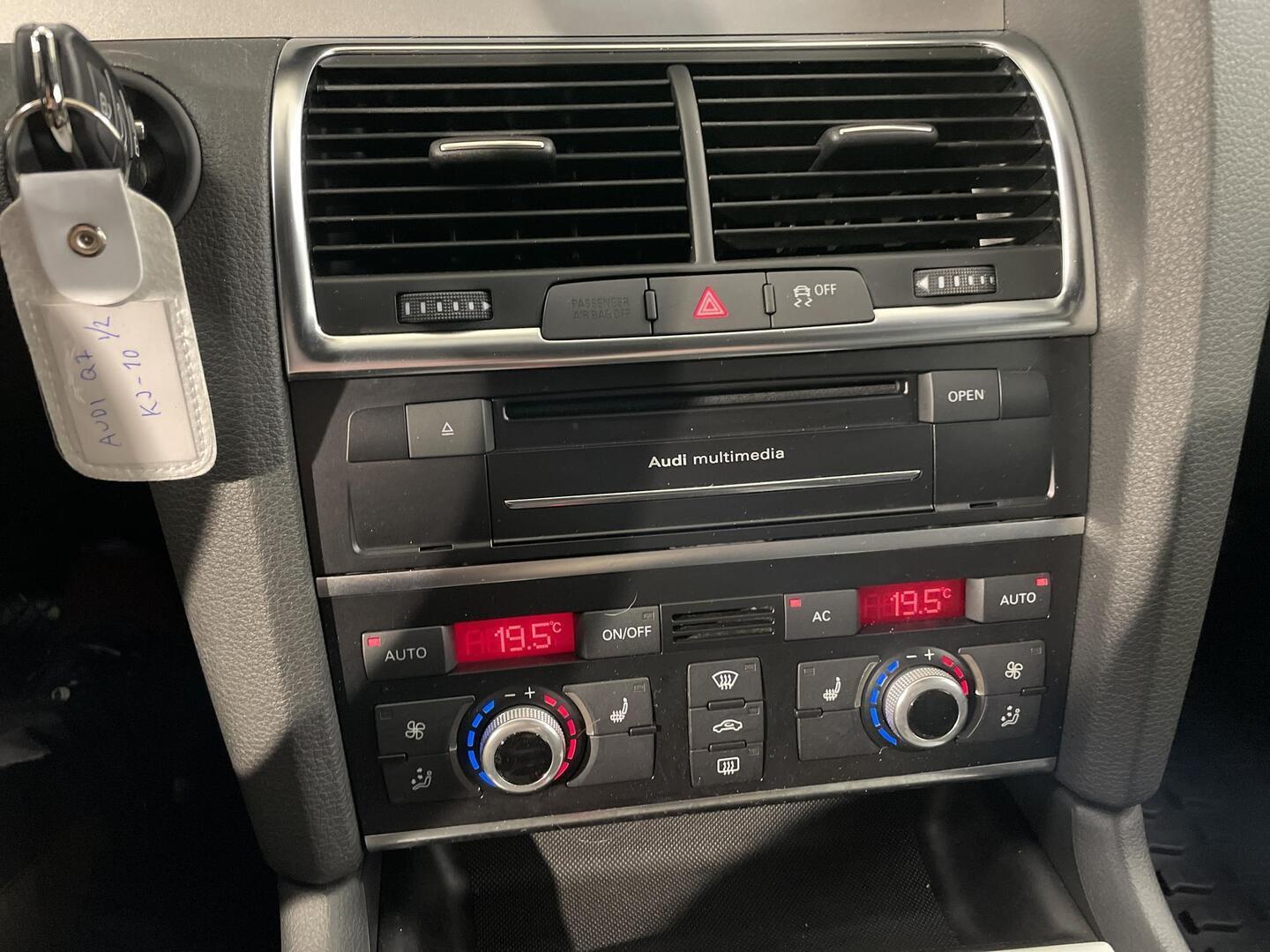 AUDI Q7 2012