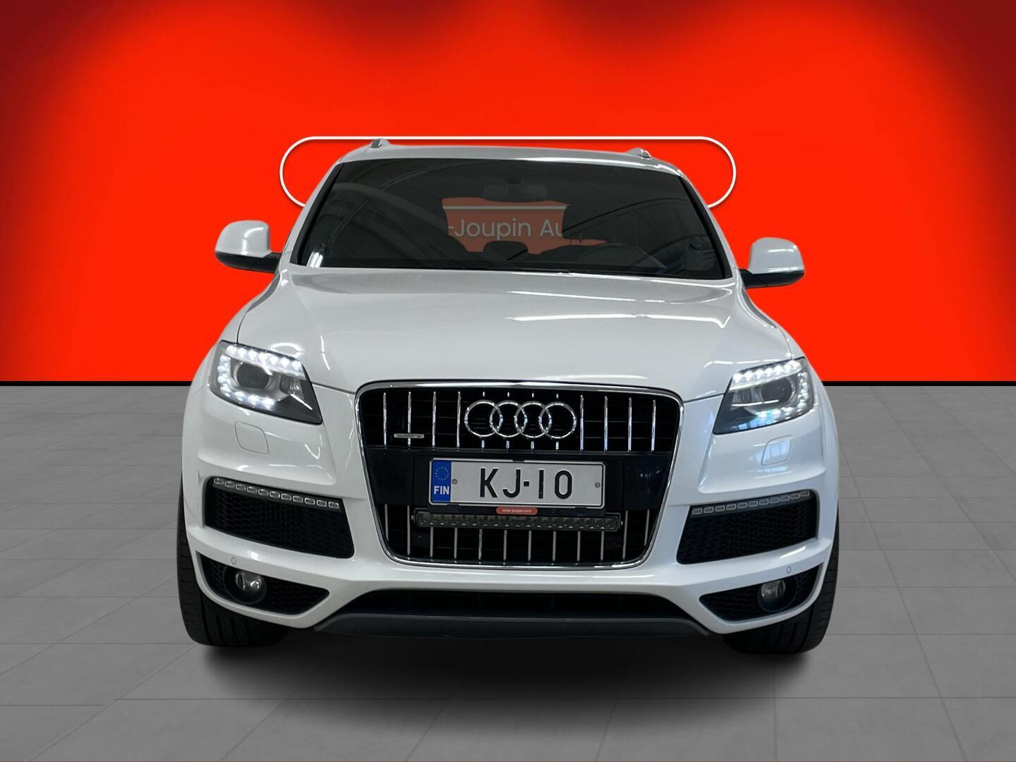 AUDI Q7 2012