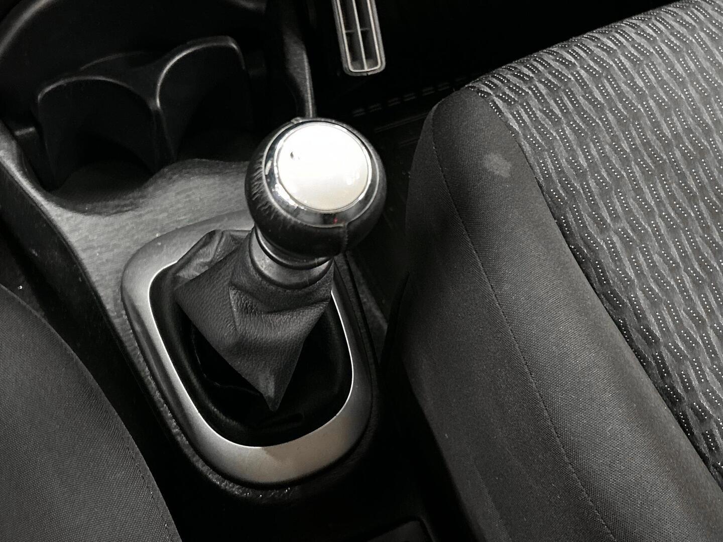 TOYOTA Yaris 2013