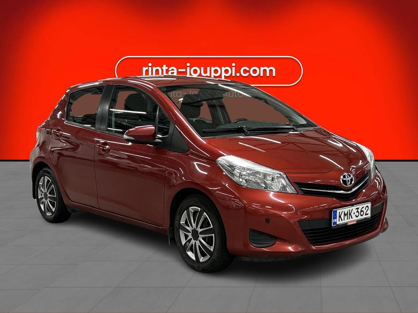 TOYOTA Yaris 2013