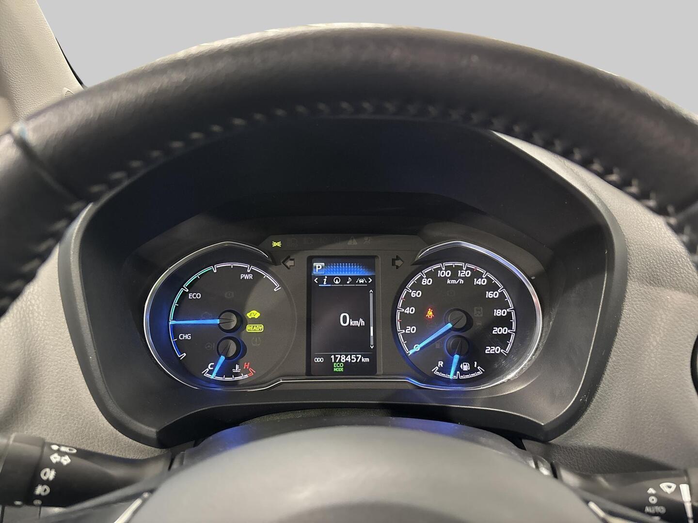 TOYOTA Yaris 2018