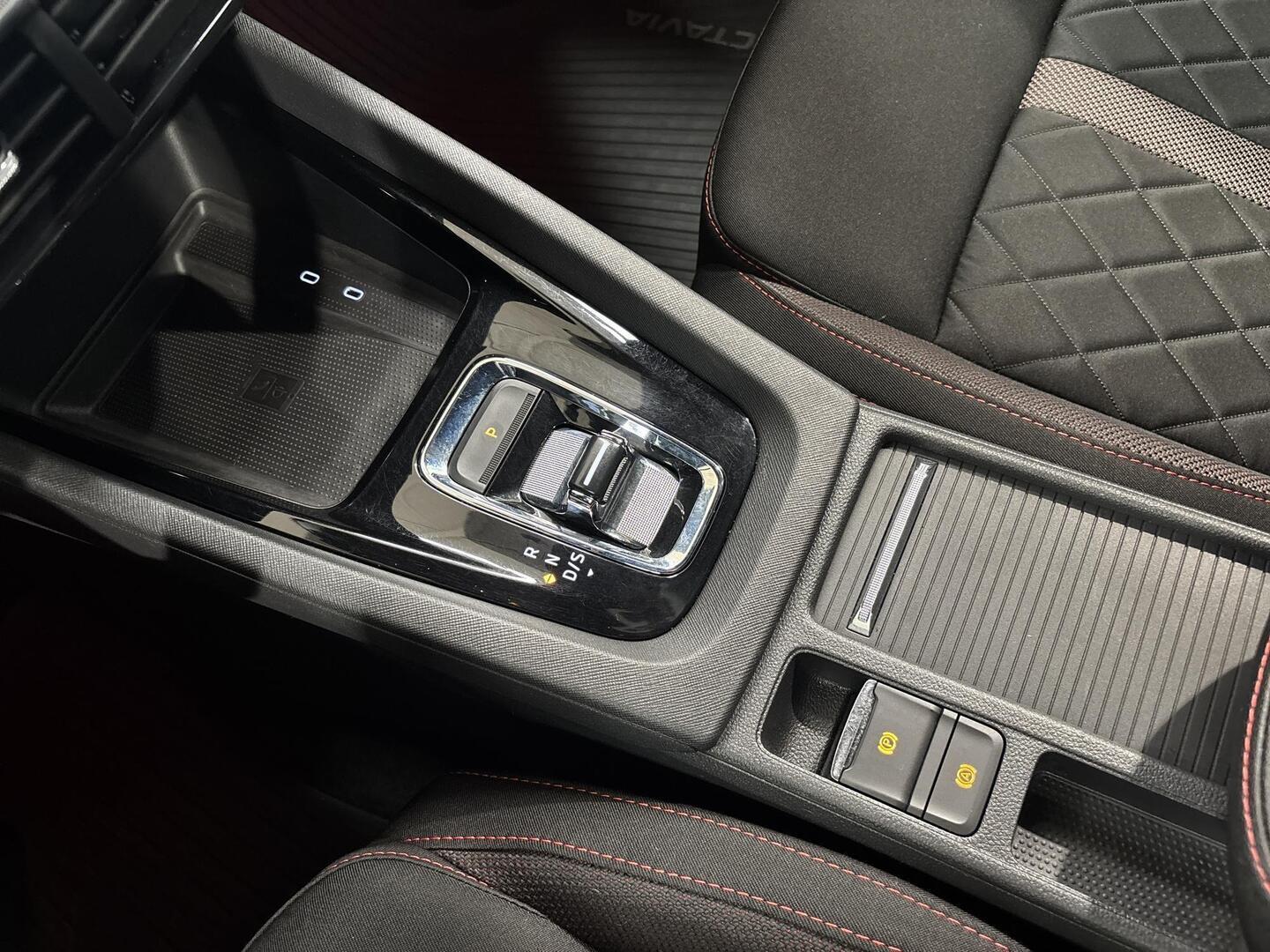 SKODA Octavia 2021