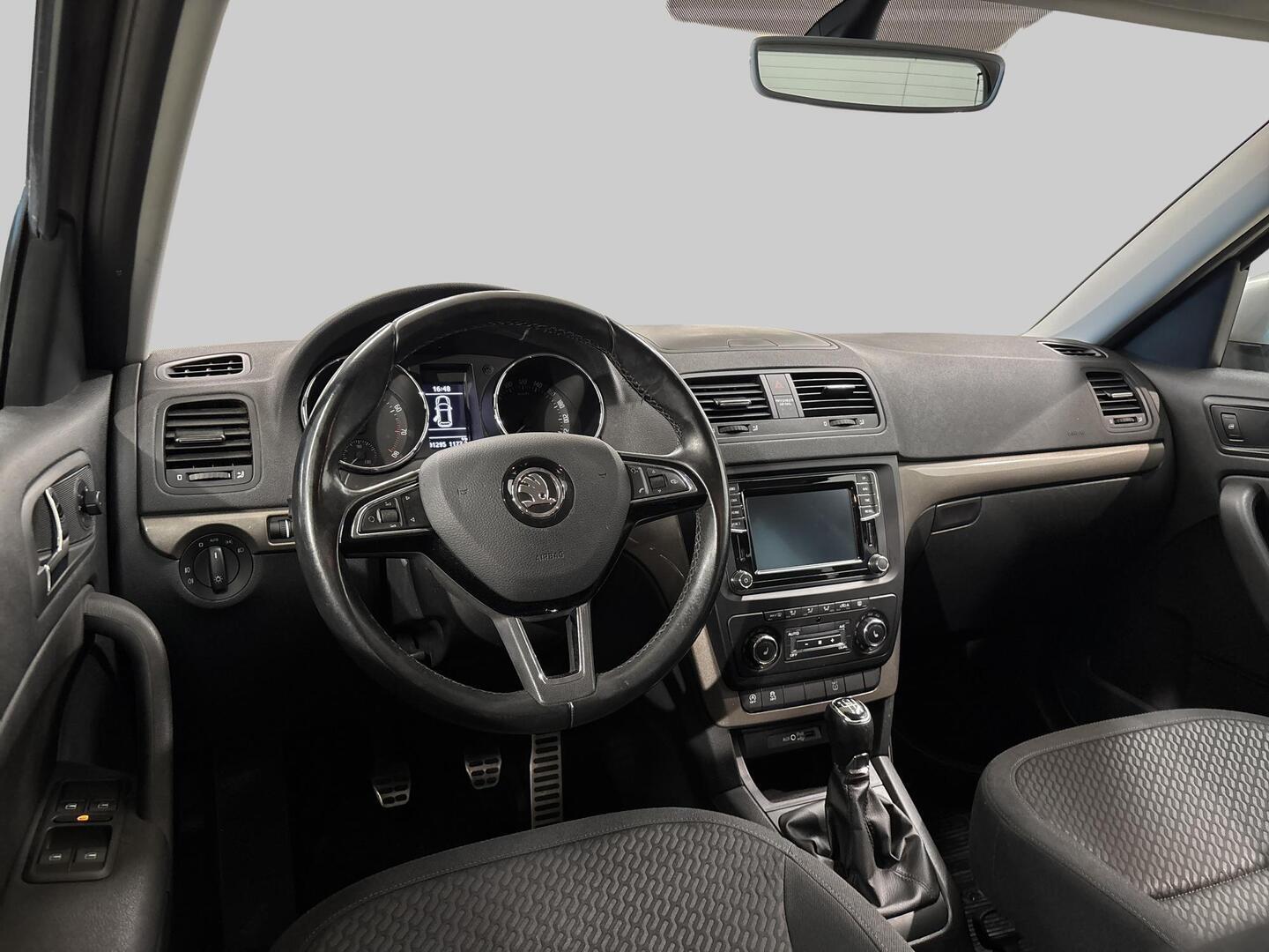 SKODA Yeti 2016