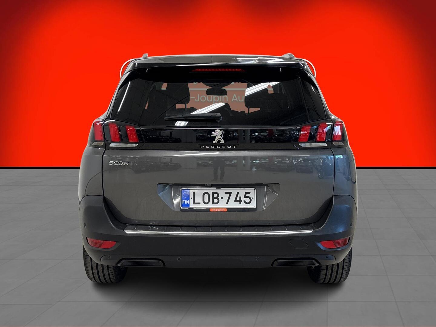 PEUGEOT 5008 2018