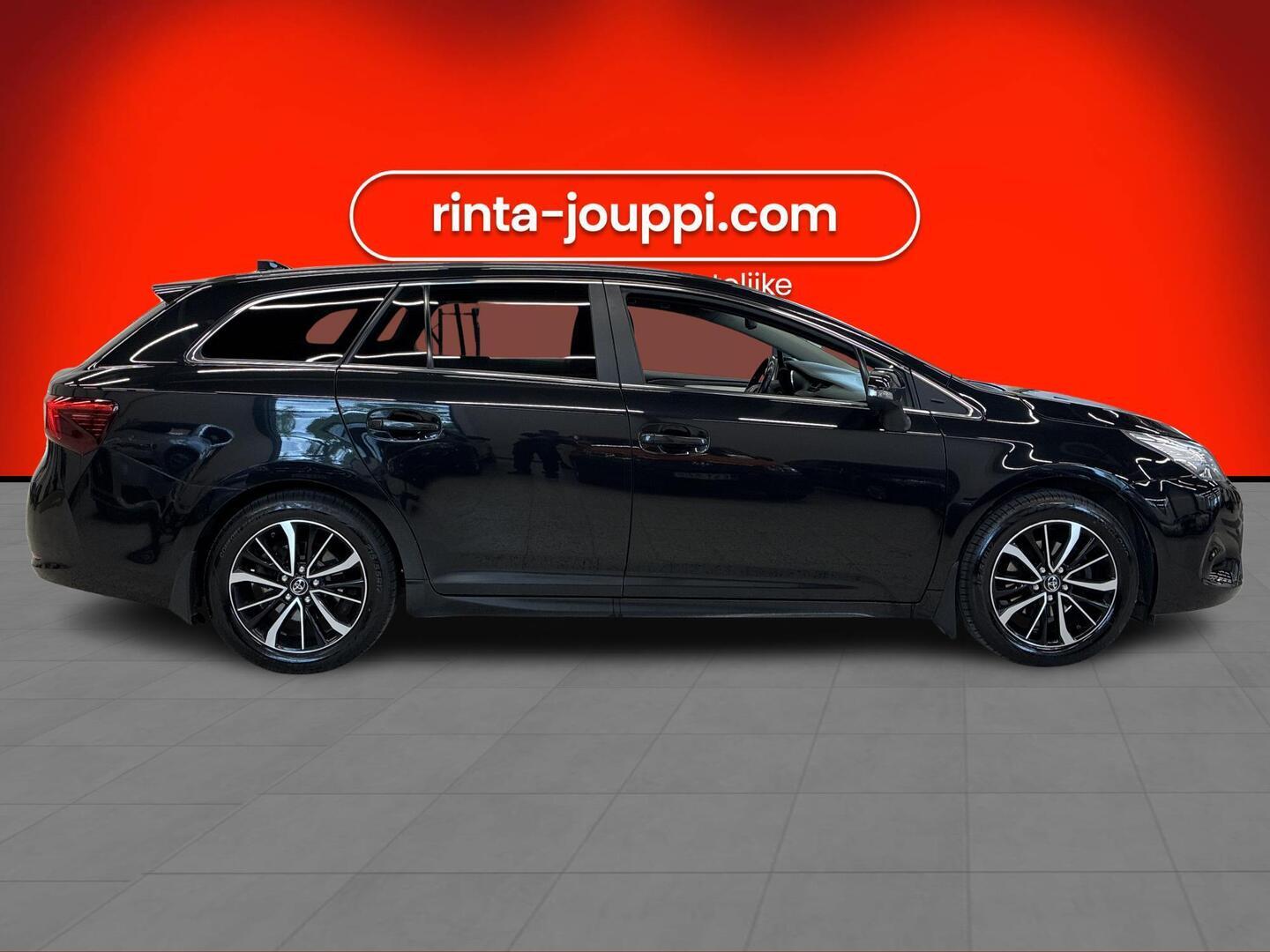 TOYOTA Avensis 2018