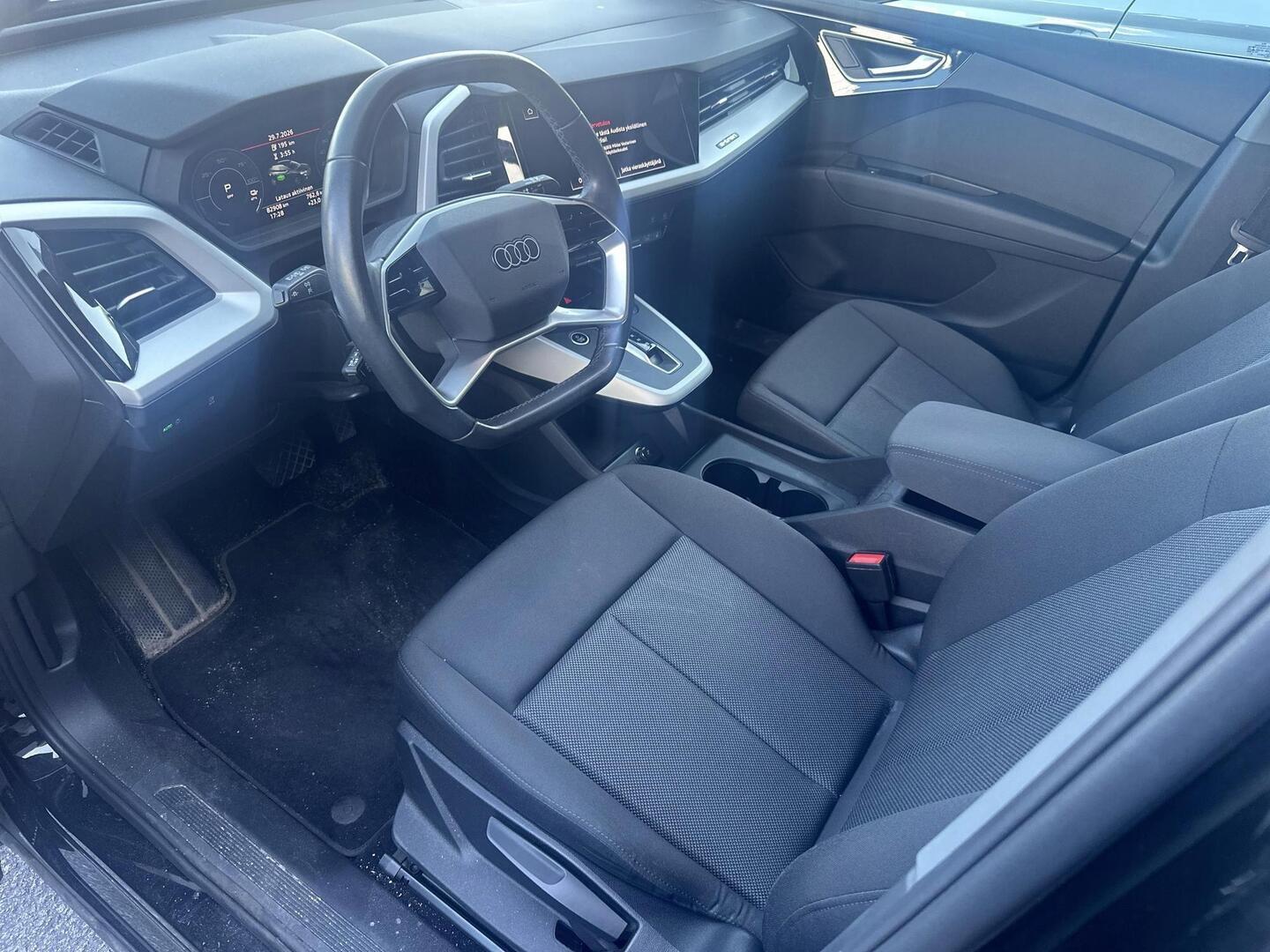 AUDI Q4 e-tron 2023