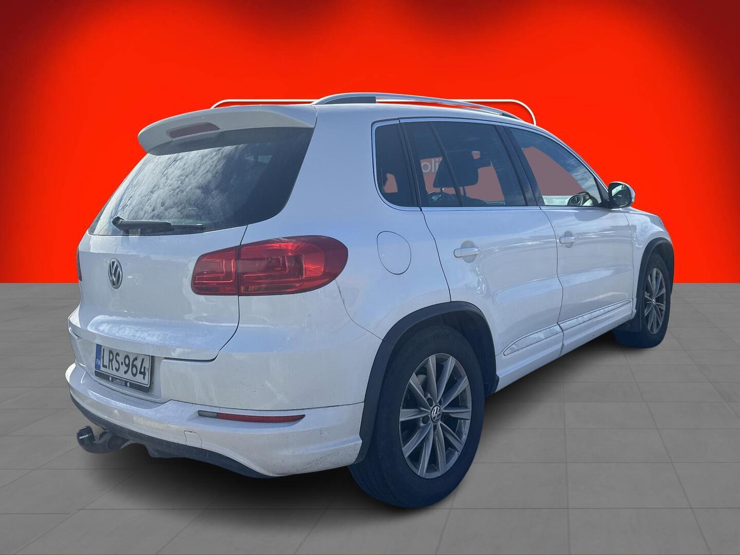 VOLKSWAGEN Tiguan 2012