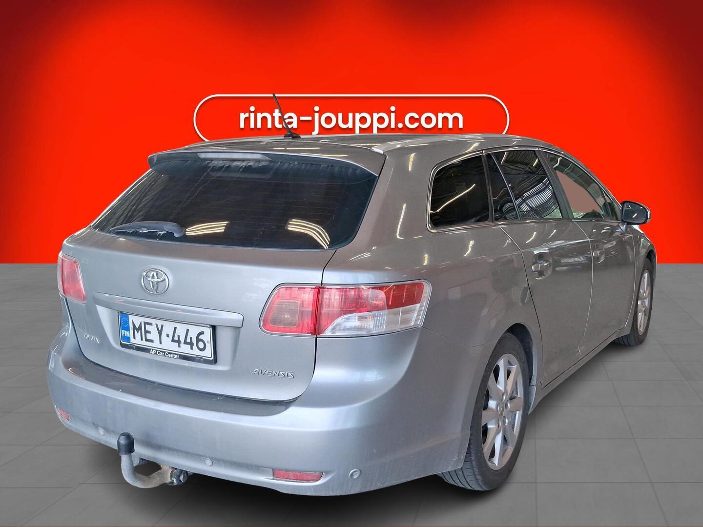 TOYOTA Avensis 2010