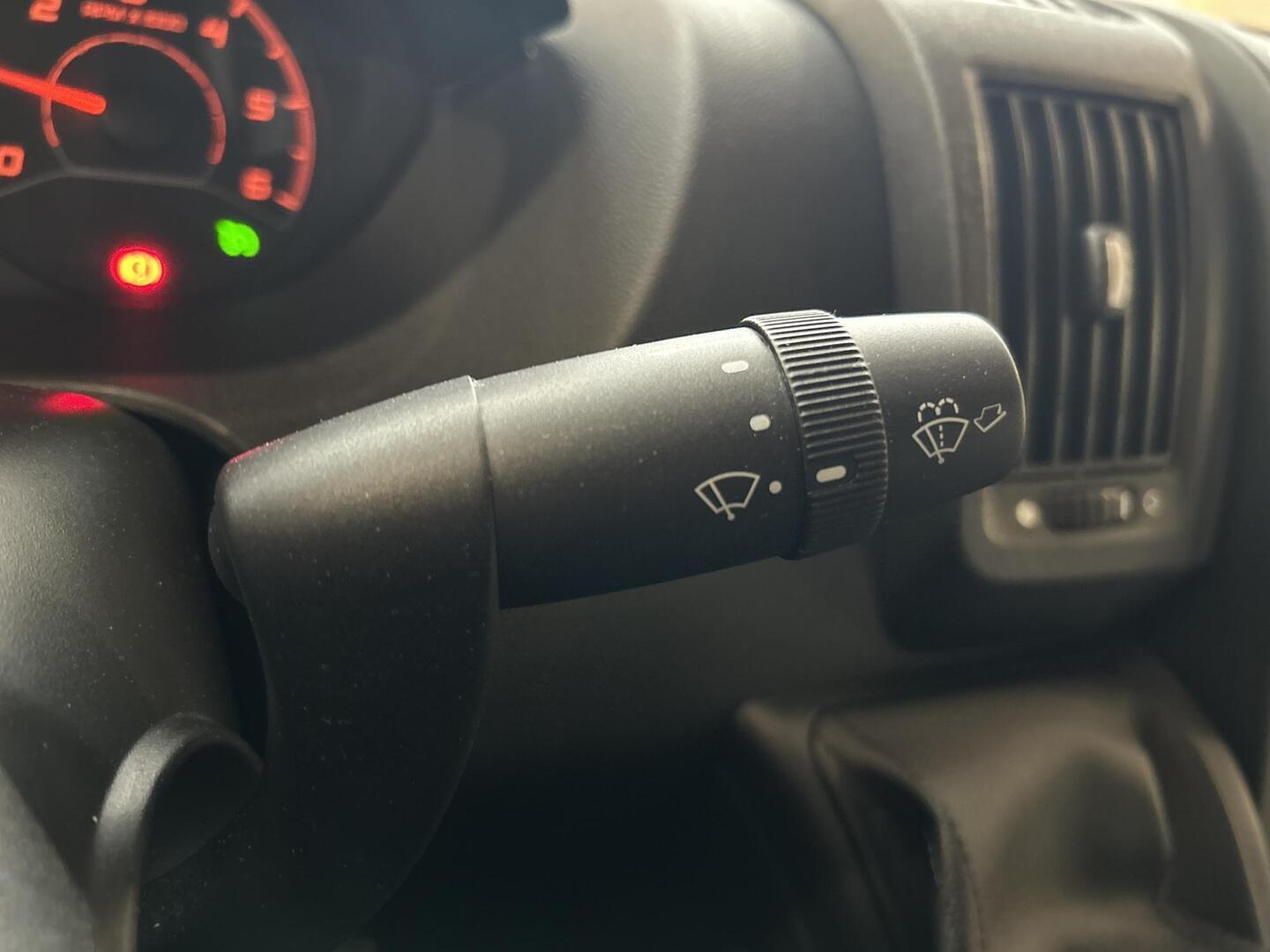 DETHLEFFS GLOBE4 T 7151 4 2015