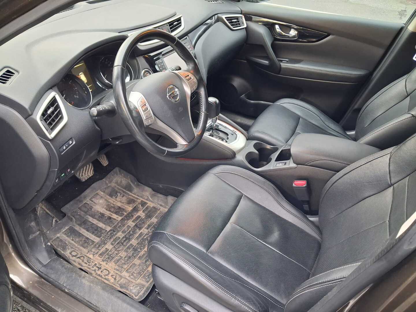 NISSAN Qashqai 2015