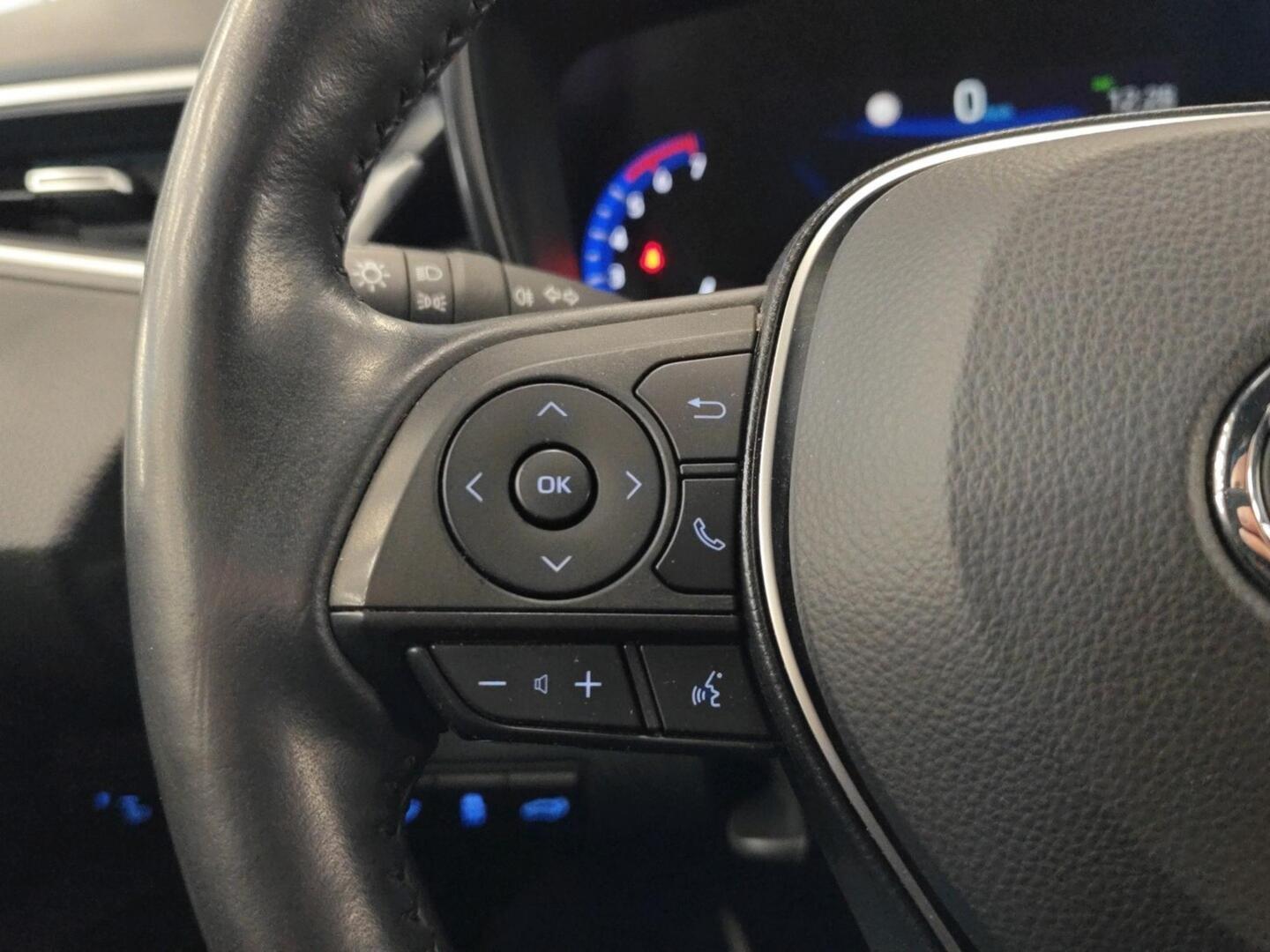 TOYOTA COROLLA 2023