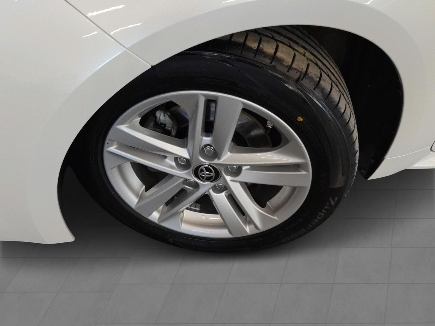 TOYOTA COROLLA 2023