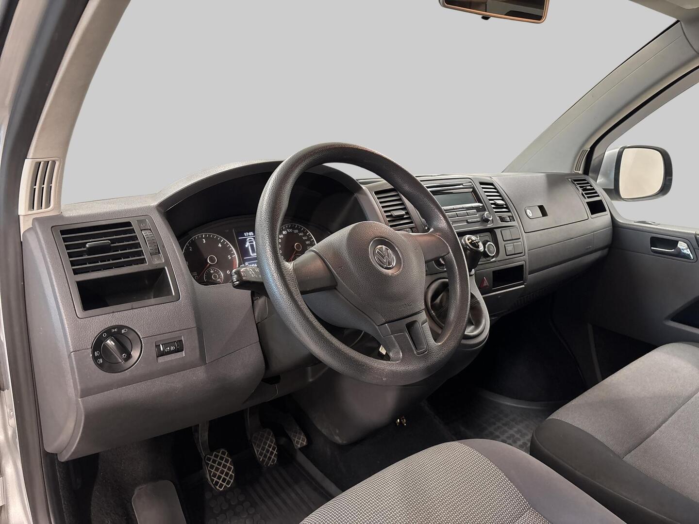 VOLKSWAGEN Caravelle 2010