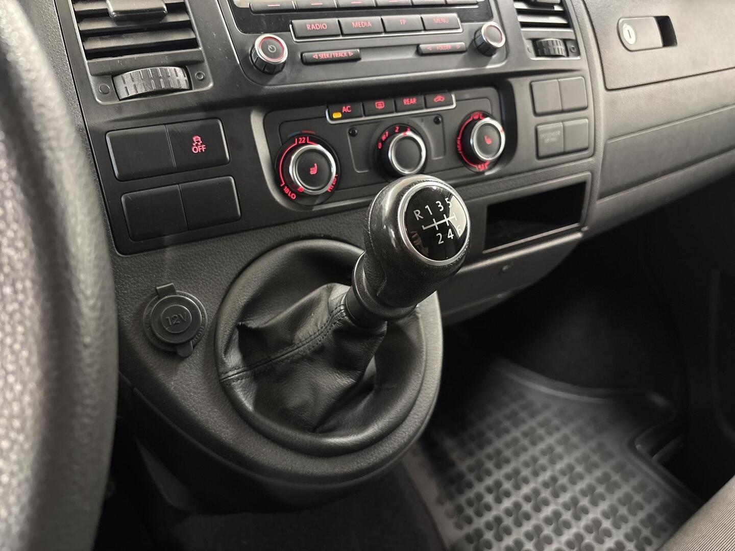 VOLKSWAGEN Caravelle 2010