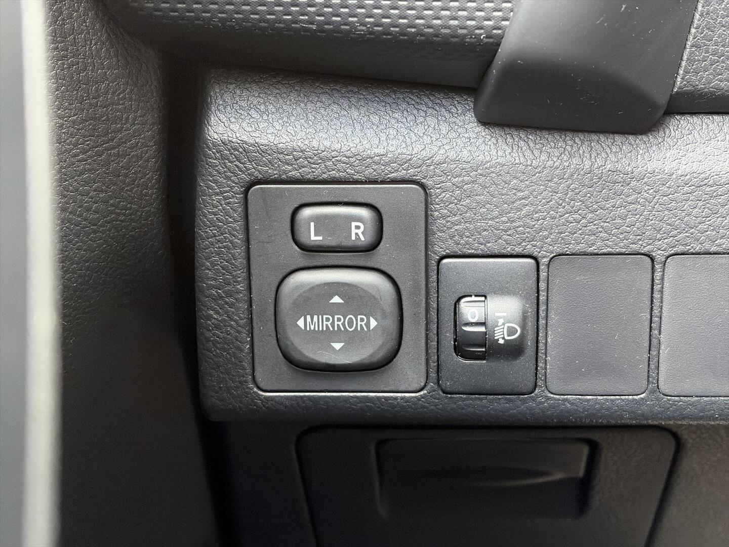 TOYOTA Auris 2017