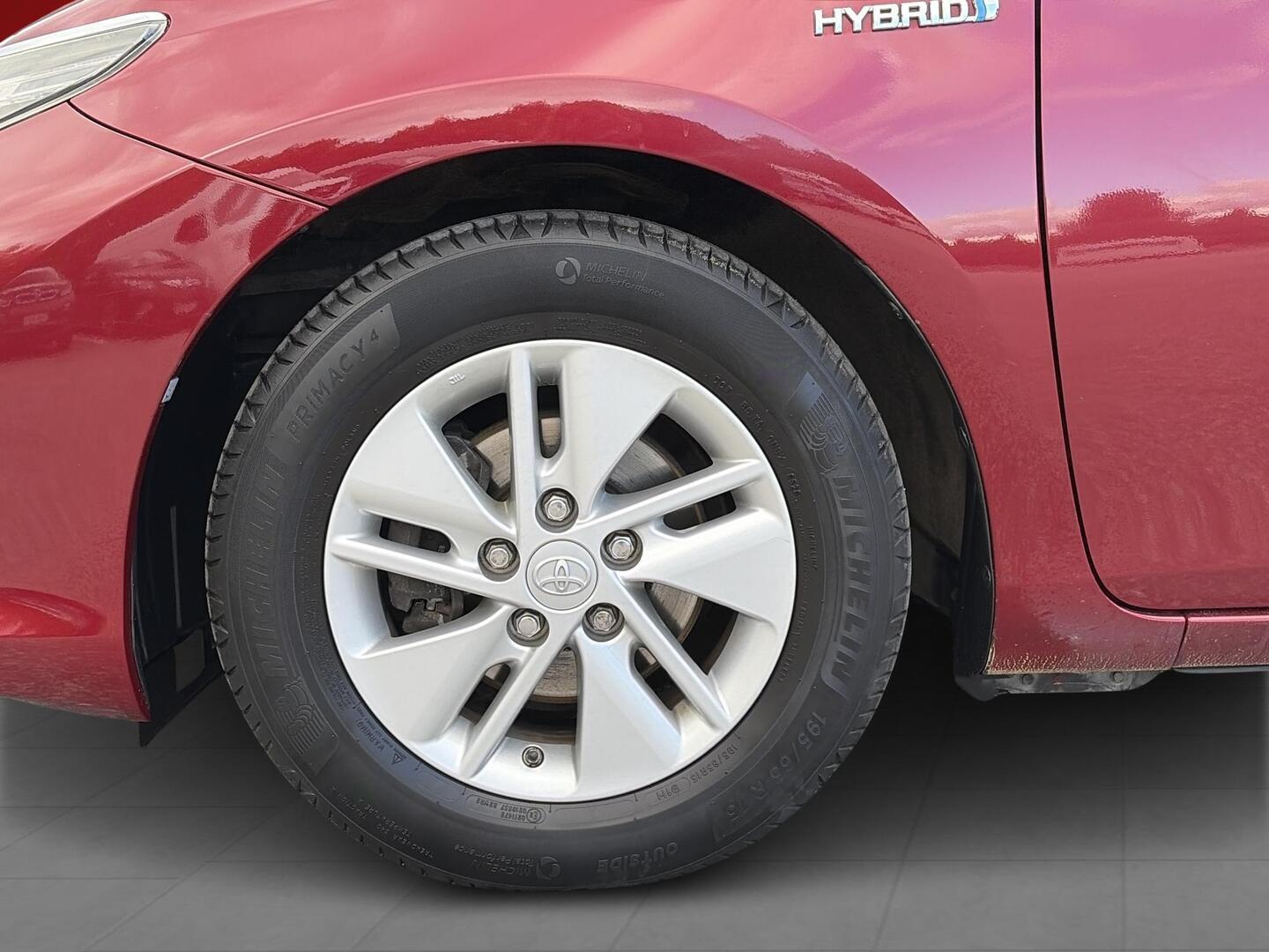 TOYOTA Auris 2017