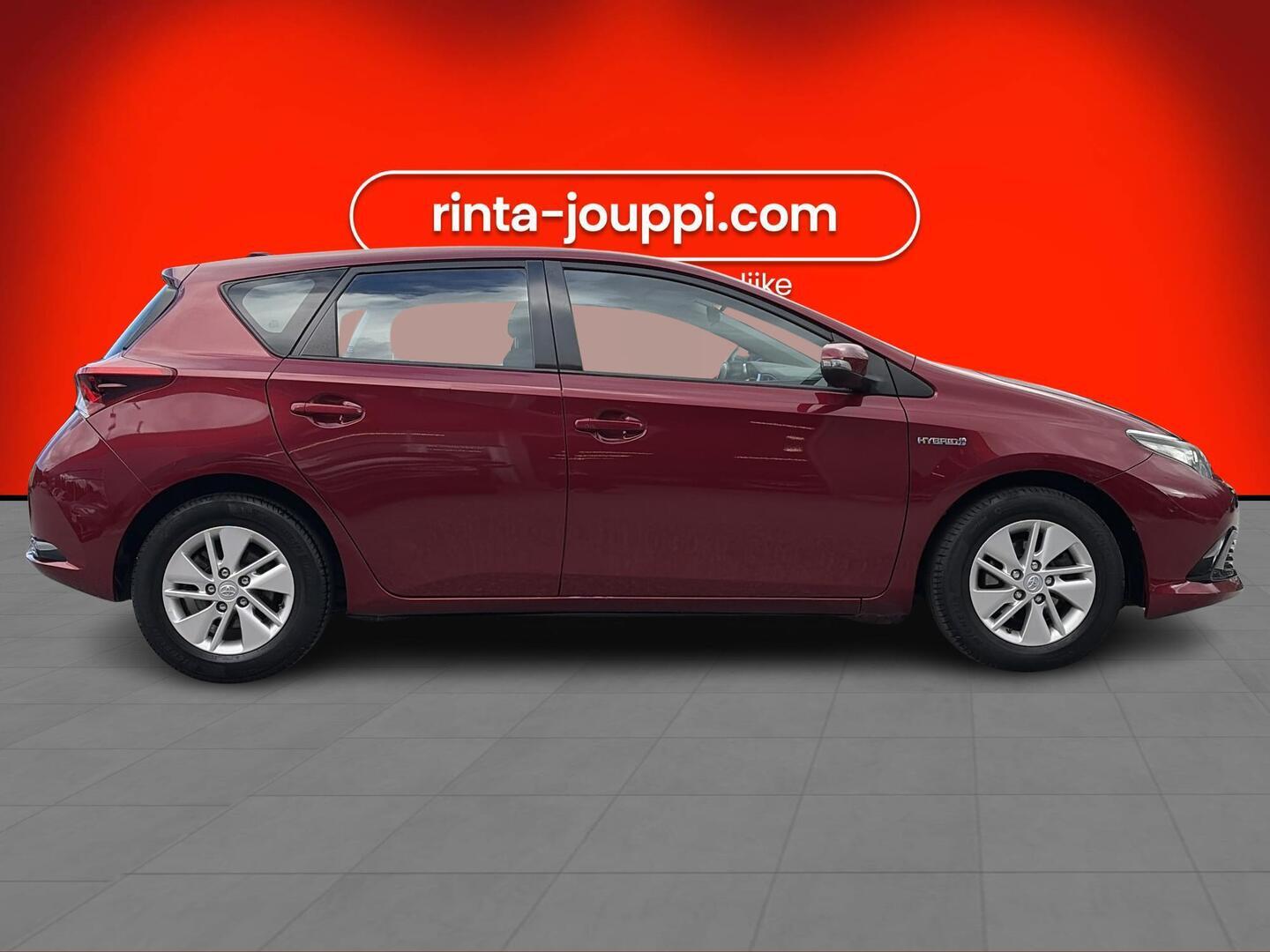 TOYOTA Auris 2017