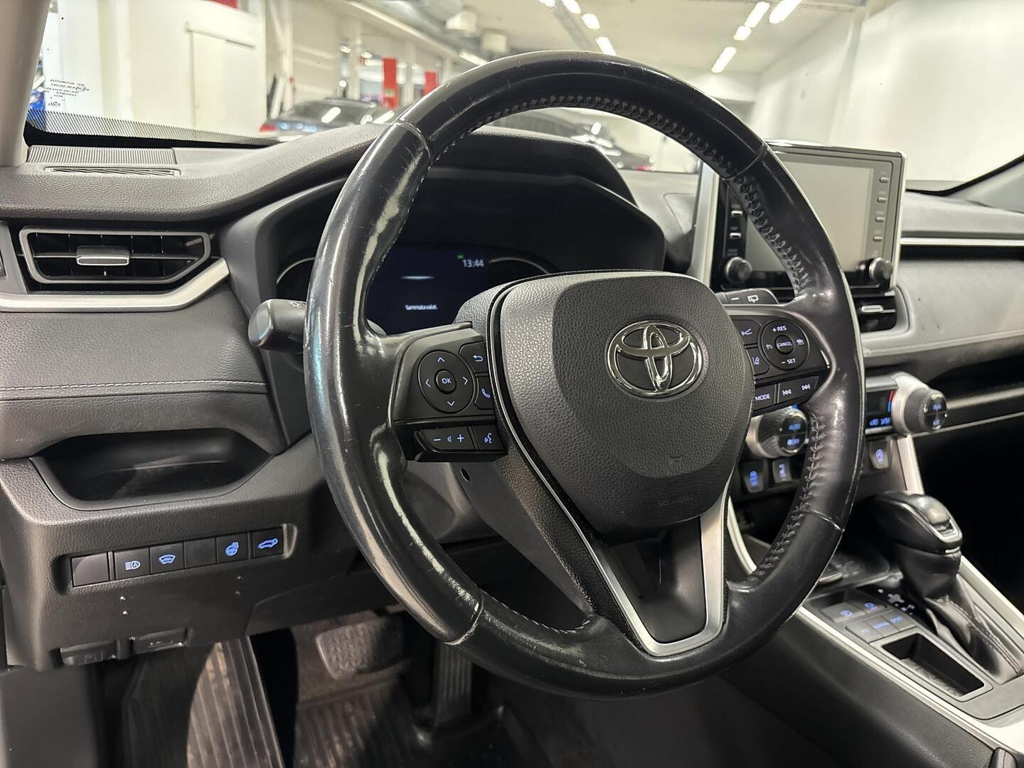 TOYOTA RAV4 2019