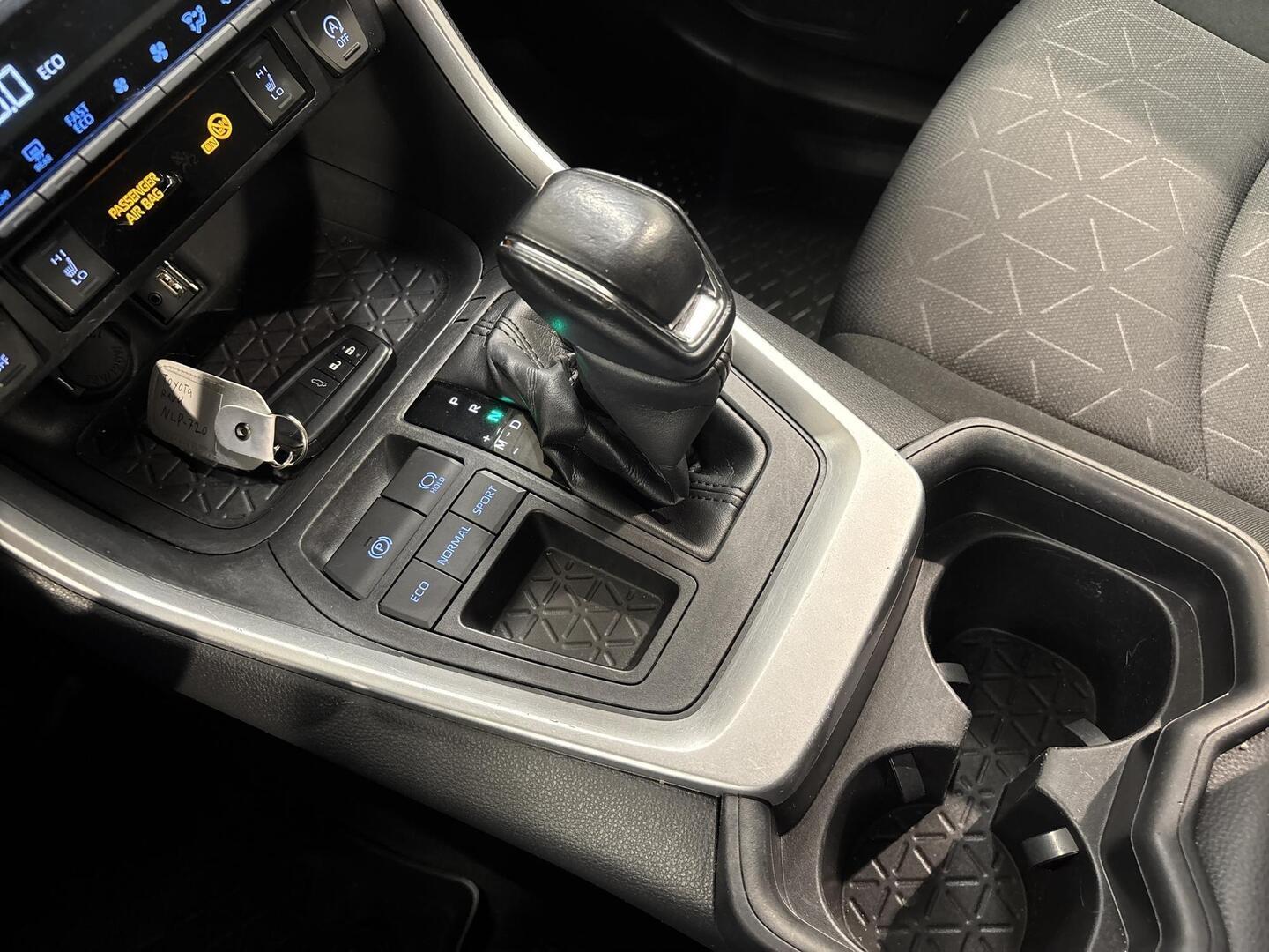 TOYOTA RAV4 2019