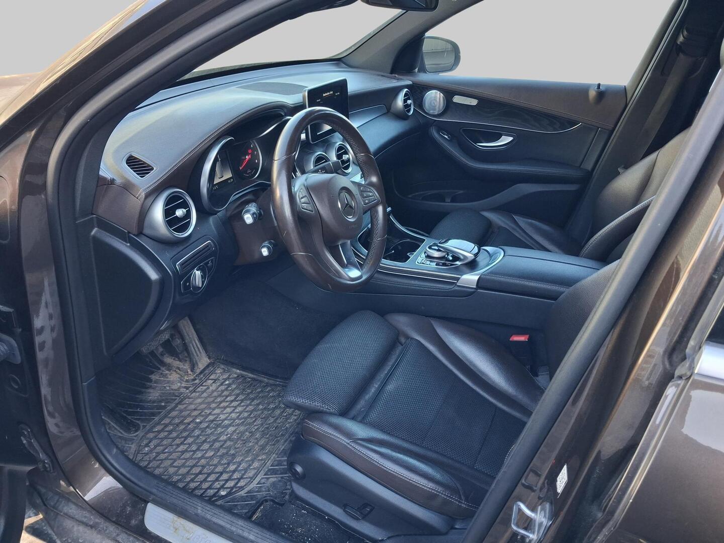 MERCEDES-BENZ GLC 2018