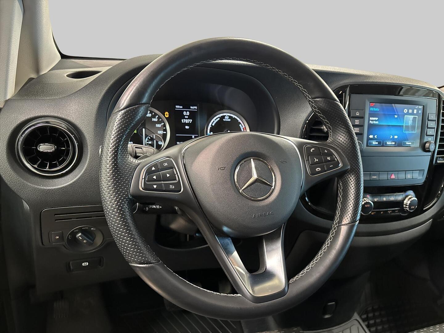 MERCEDES-BENZ Vito 2023