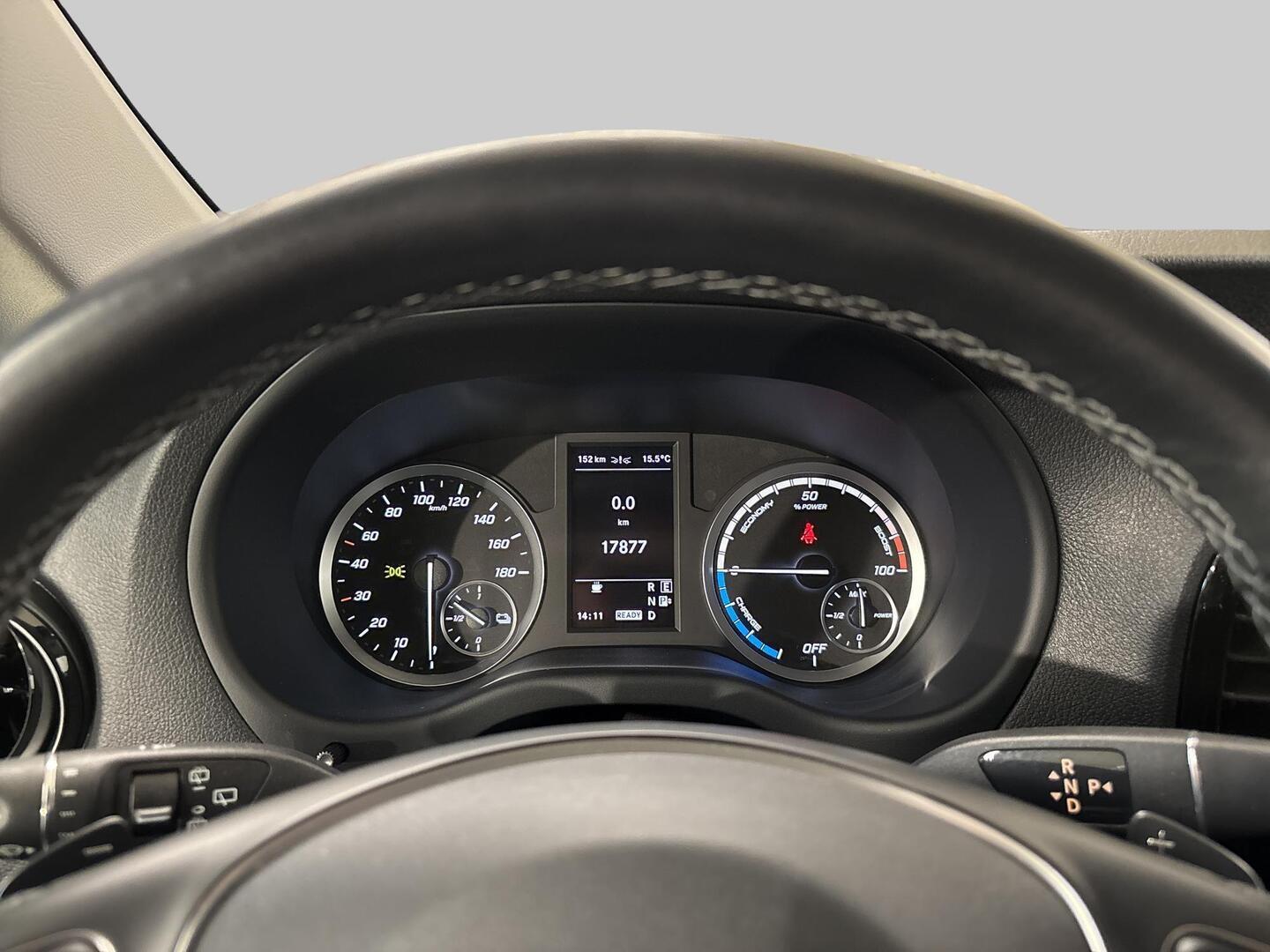 MERCEDES-BENZ Vito 2023