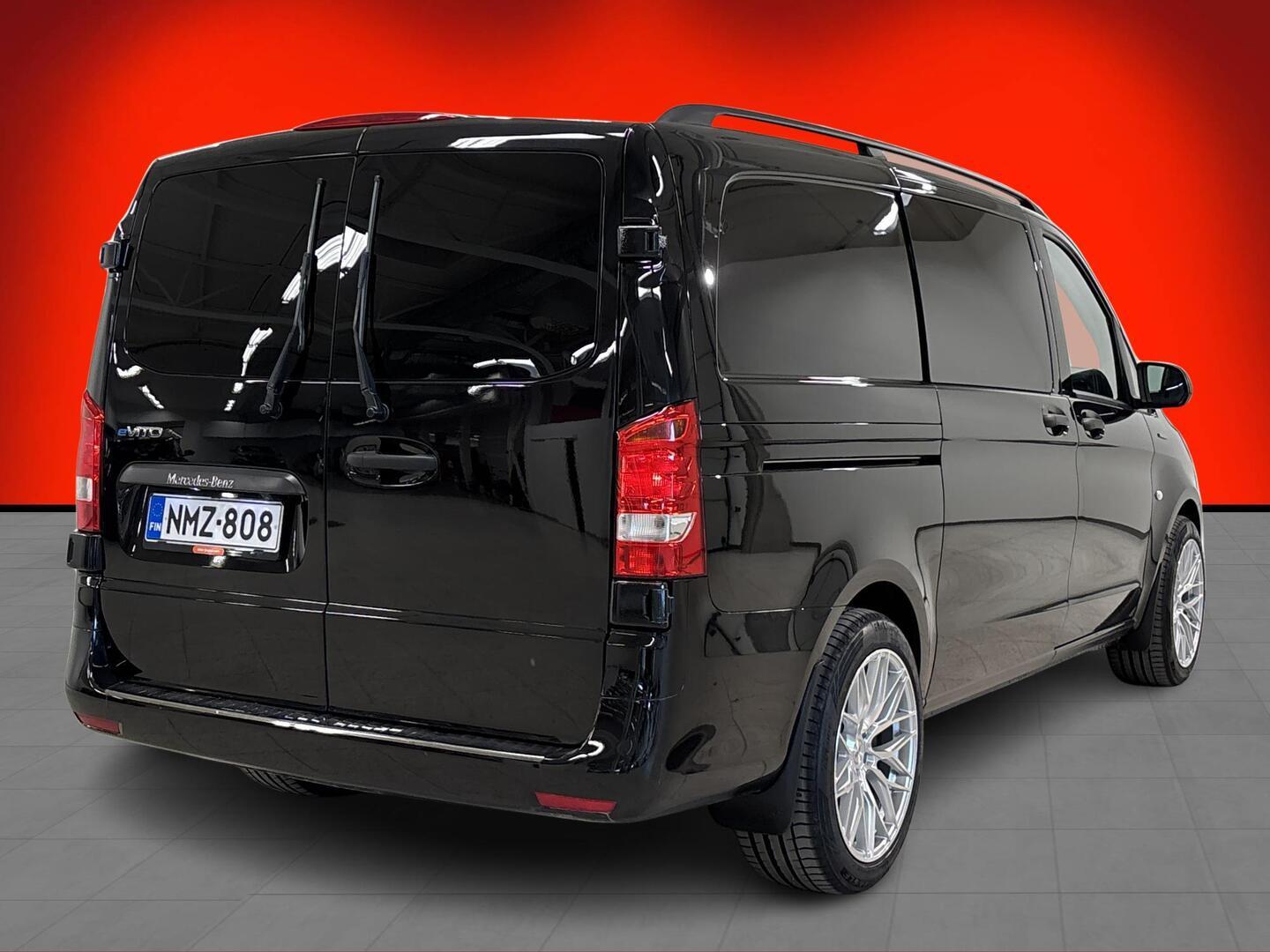 MERCEDES-BENZ Vito 2023