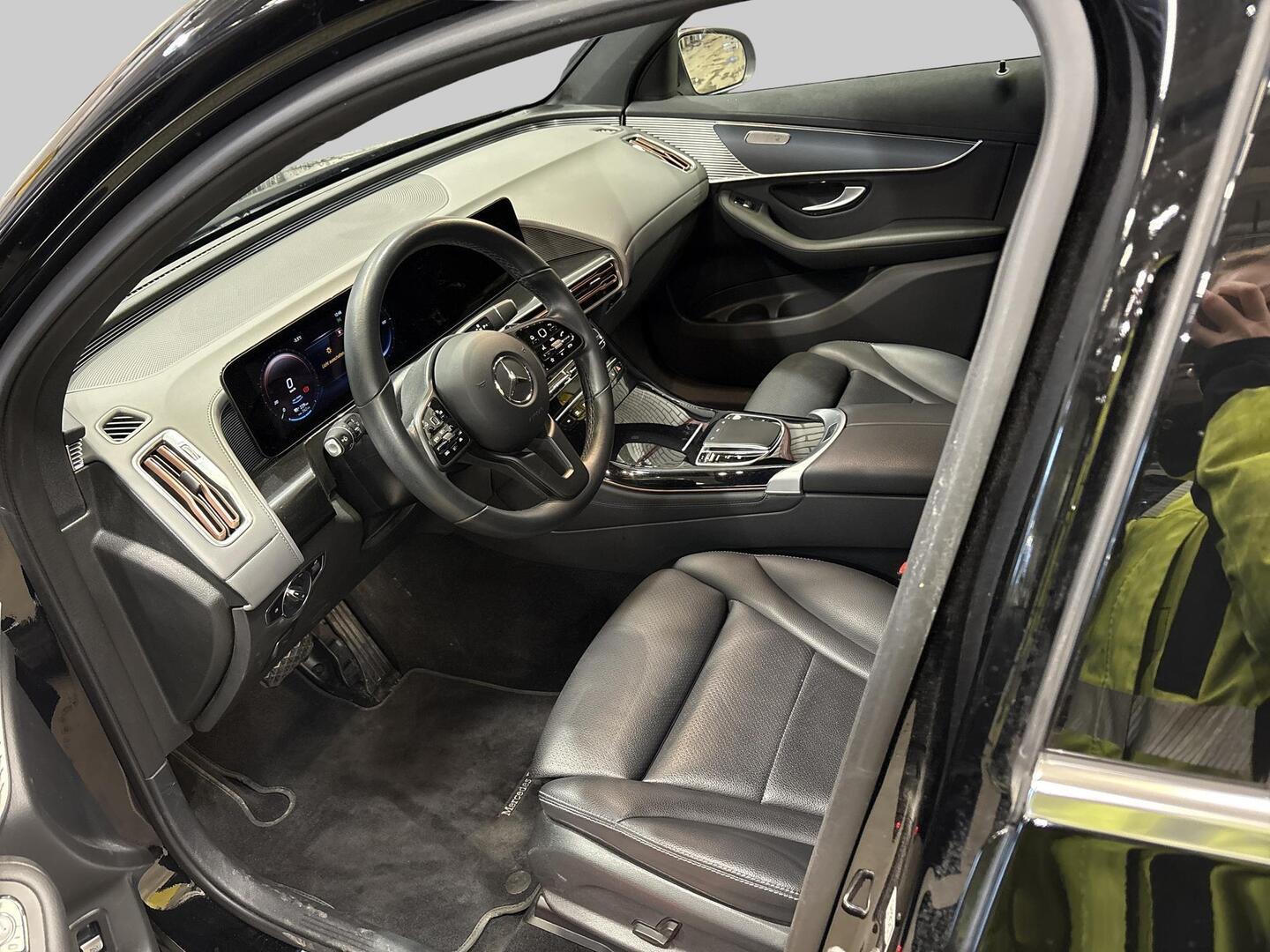 MERCEDES-BENZ EQC 2023