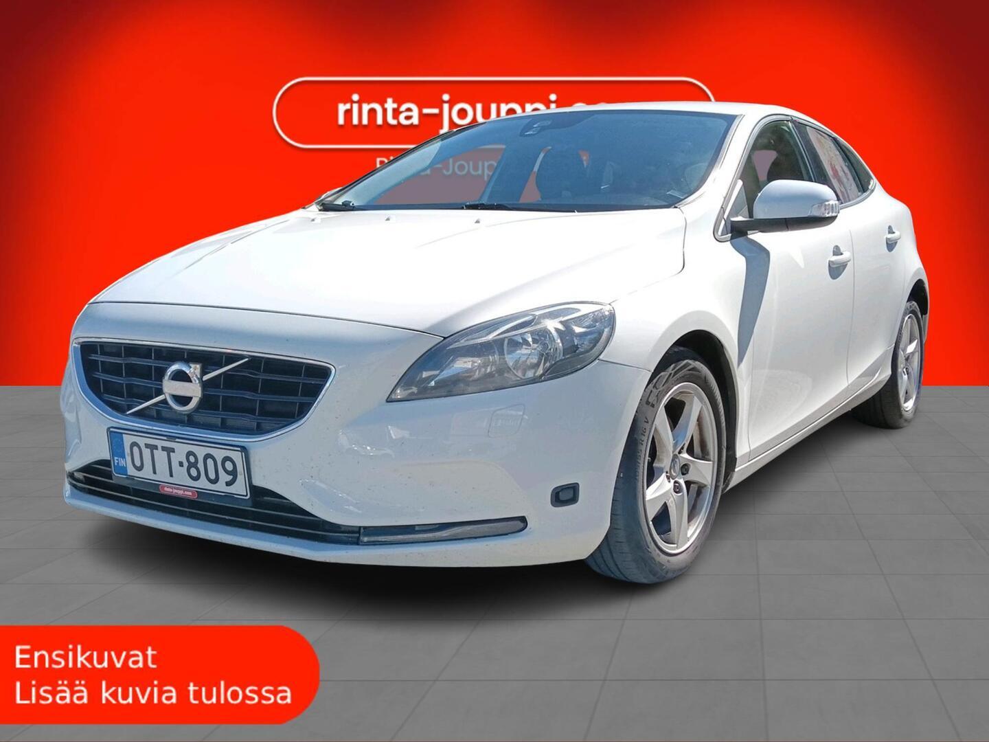 VOLVO V40 2012