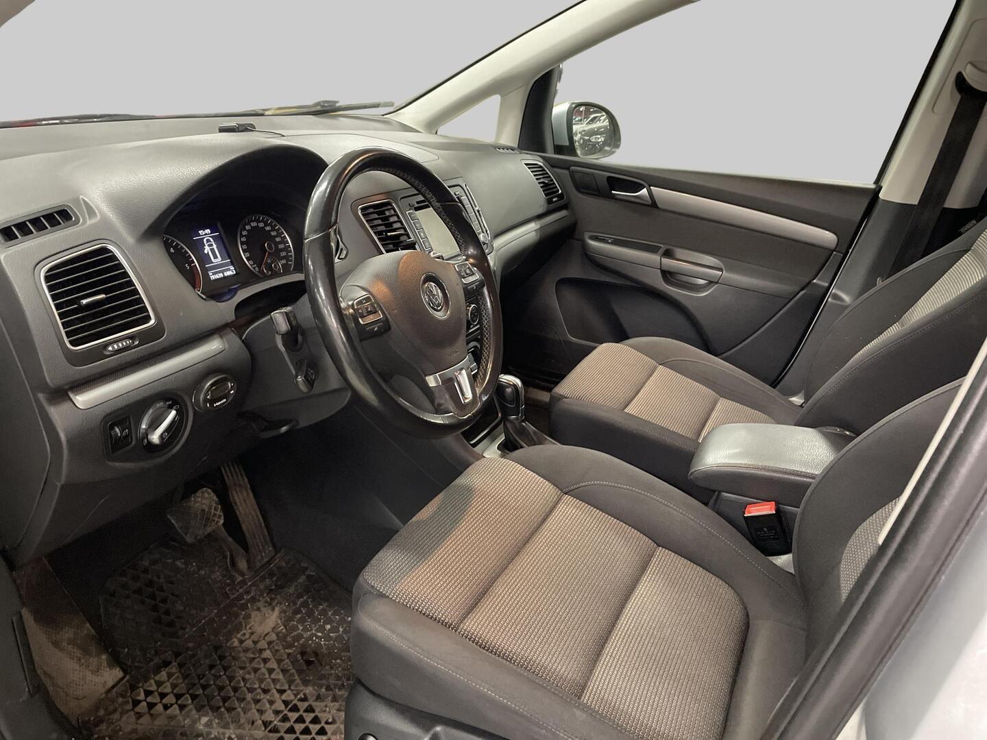 VOLKSWAGEN Sharan 2013