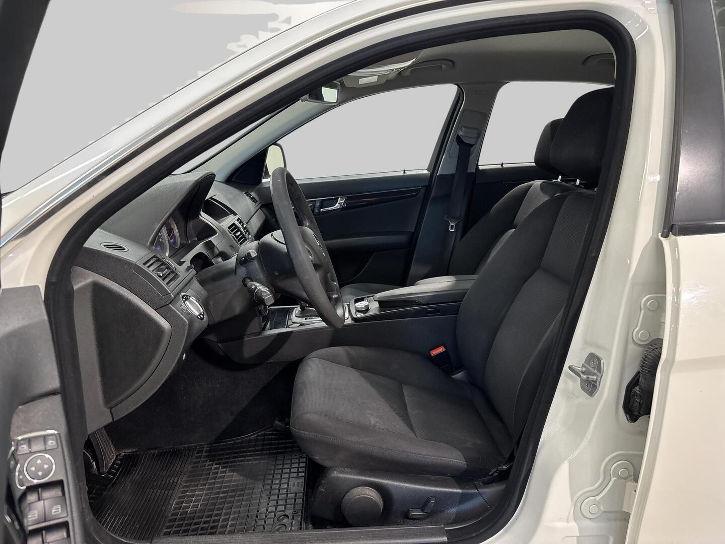 MERCEDES-BENZ C 2008