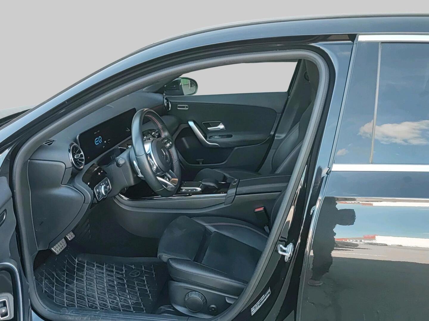 MERCEDES-BENZ A 2020